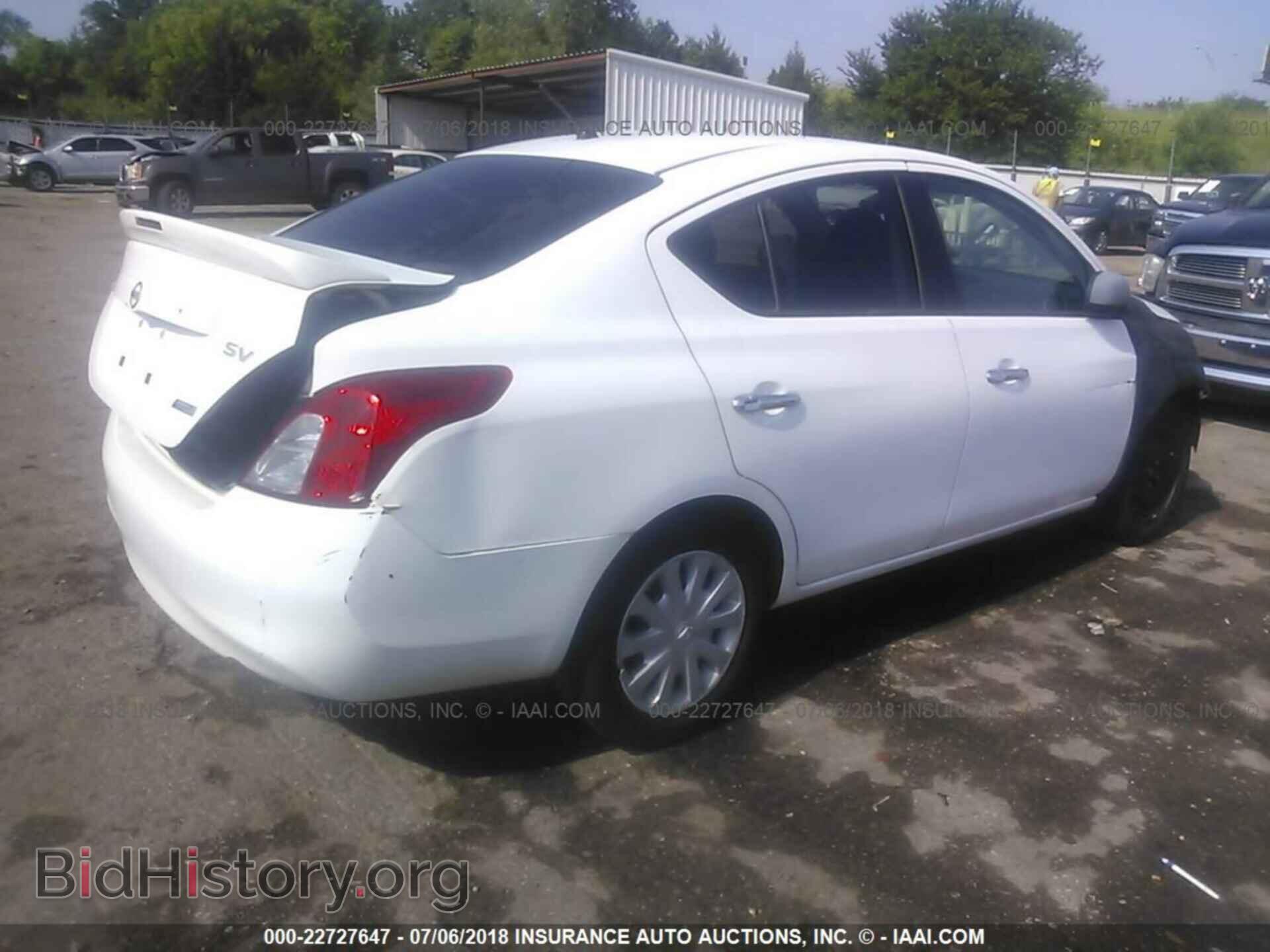 2014 Nissan Versa - VIN: 3N1CN7AP8EL830807 - Photo 4