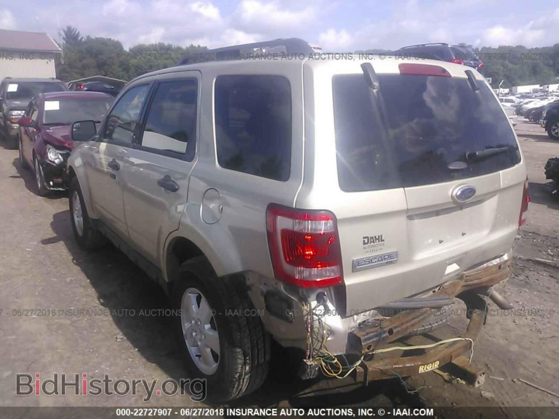 2012 Ford Escape - VIN: 1FMCU9D77CKB56344 - Photo 3