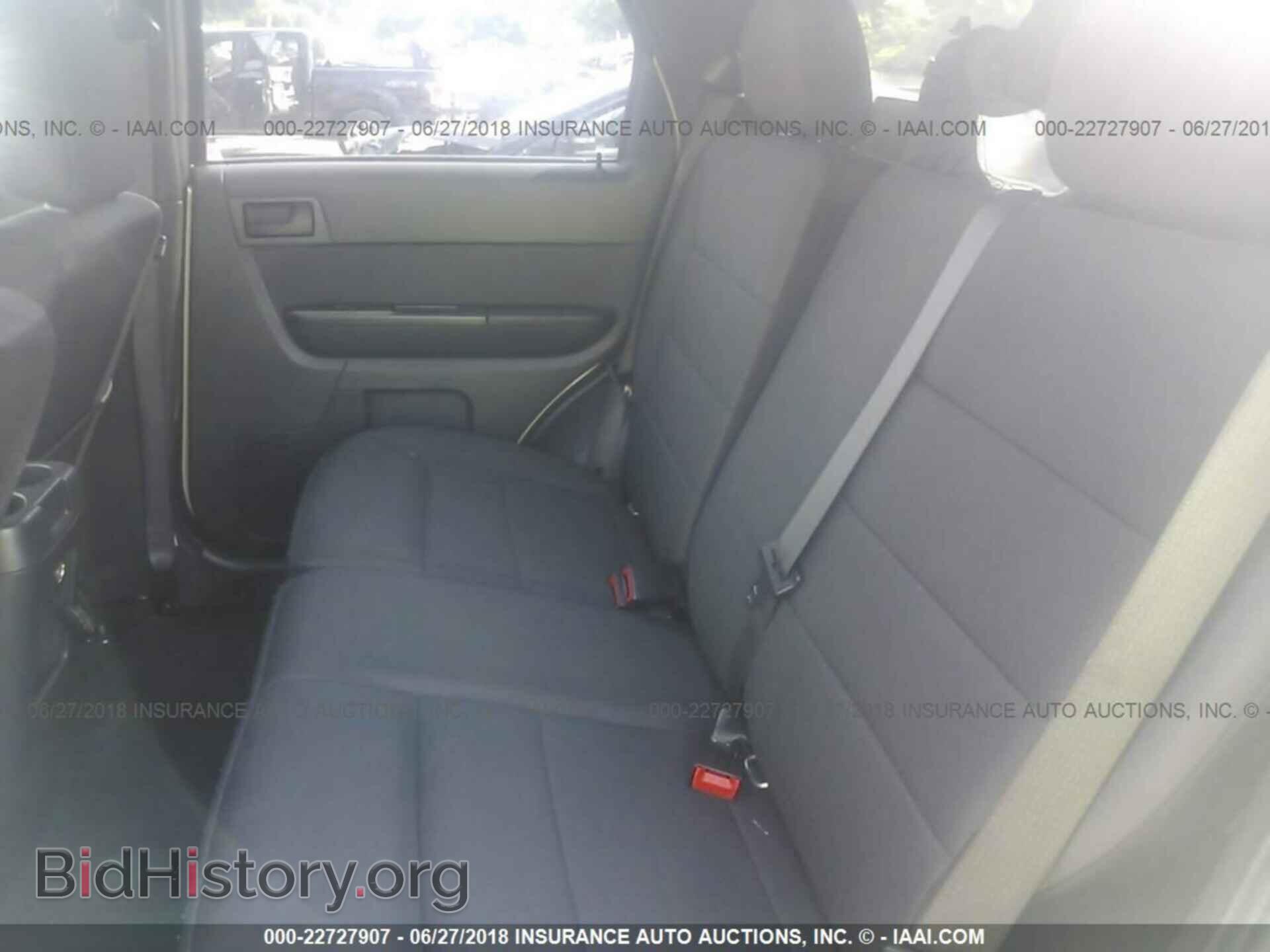 2012 Ford Escape - VIN: 1FMCU9D77CKB56344 - Photo 8