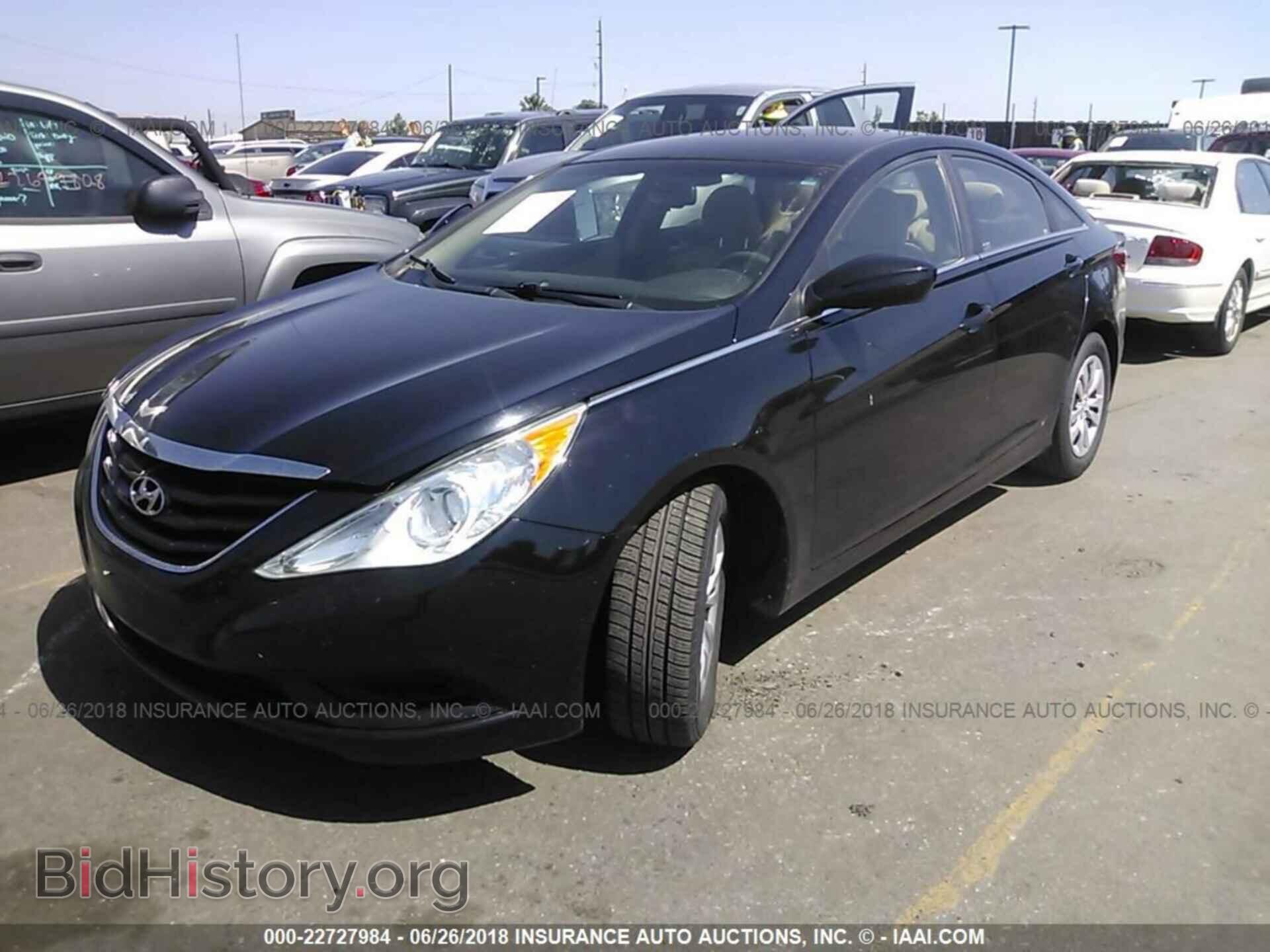 2012 Hyundai Sonata - VIN: 5NPEB4AC0CH406450 - Photo 2