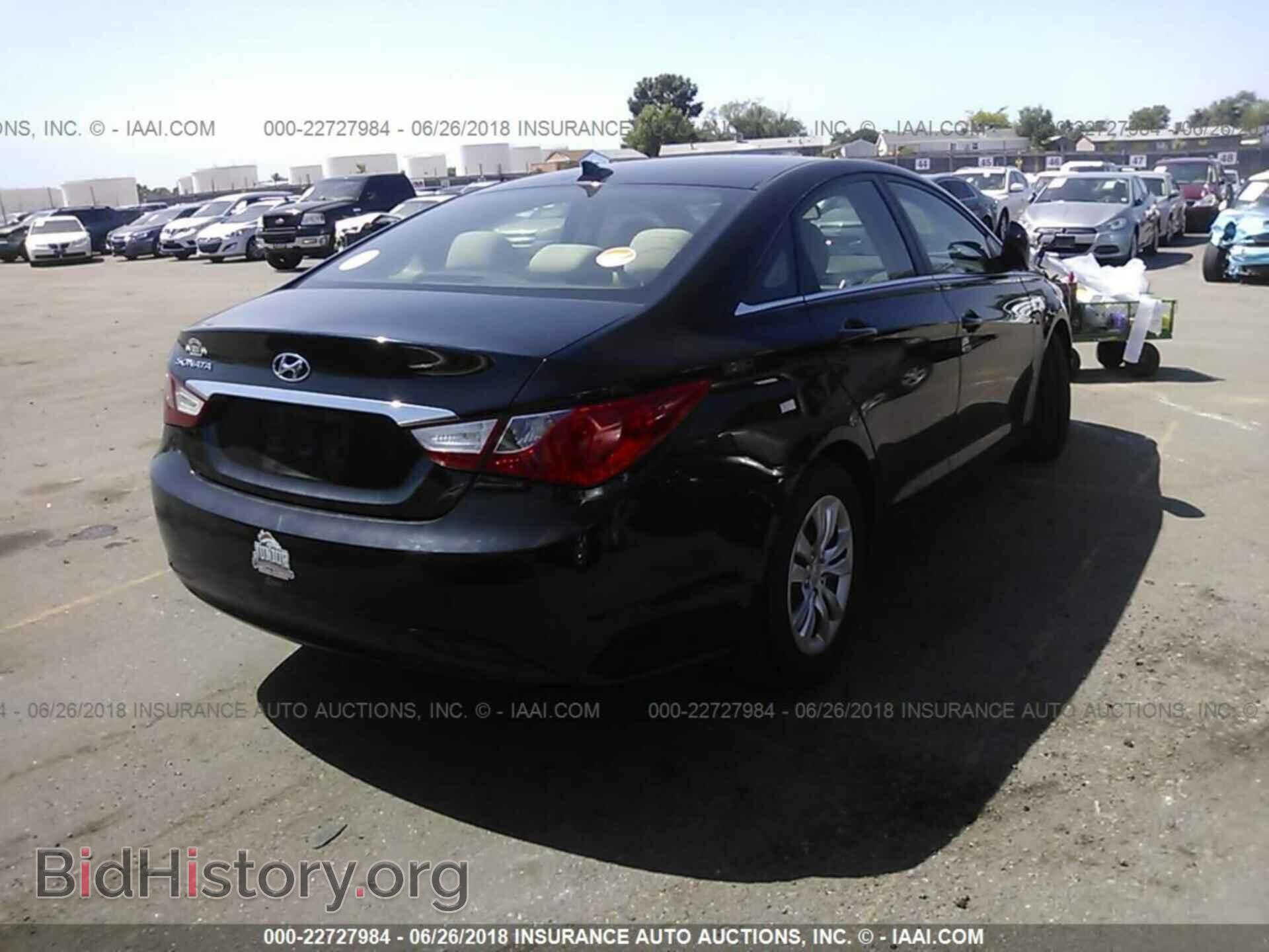 2012 Hyundai Sonata - VIN: 5NPEB4AC0CH406450 - Photo 4