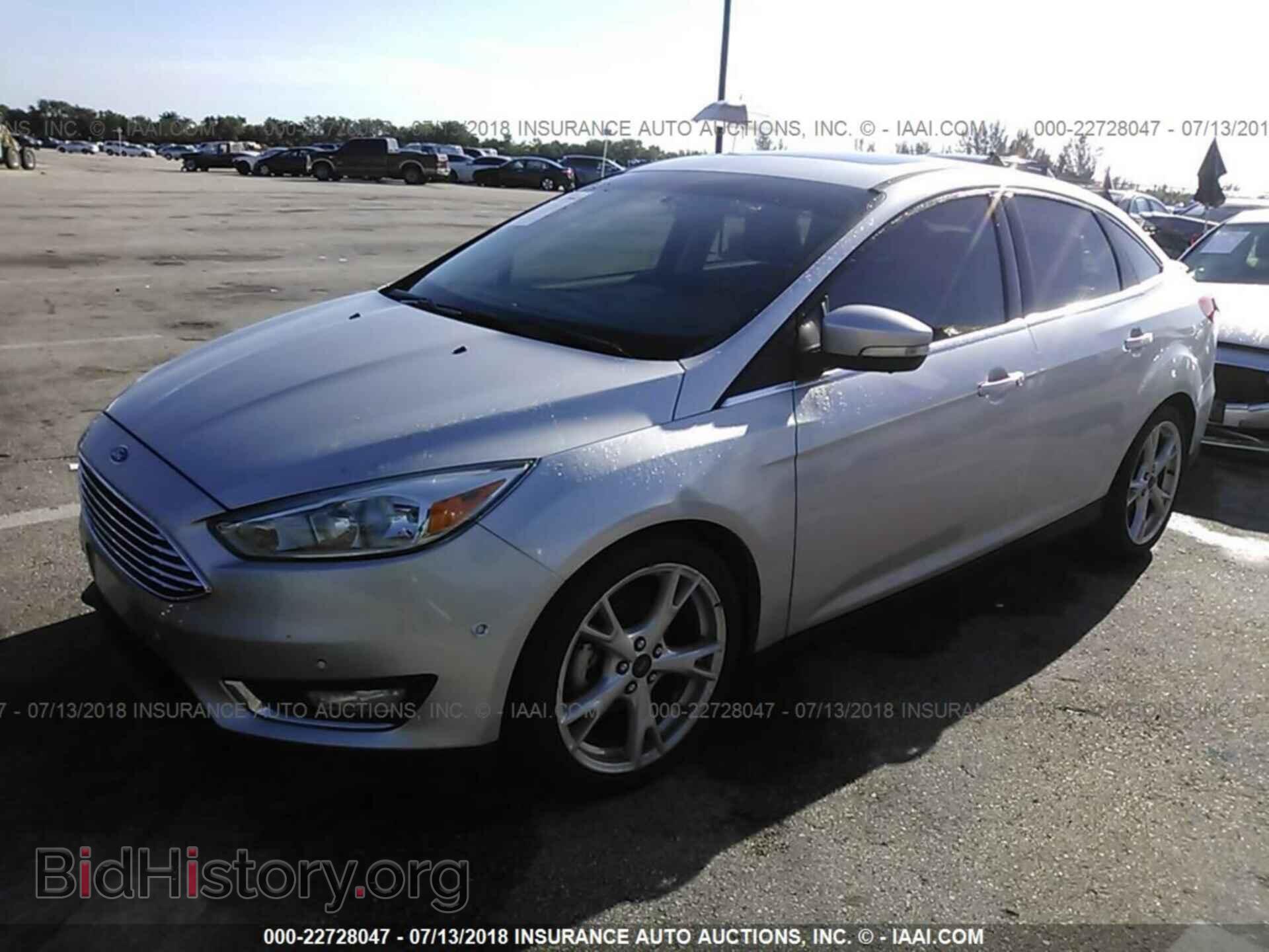 2015 Ford Focus - VIN: 1FADP3J24FL321986 - Photo 2