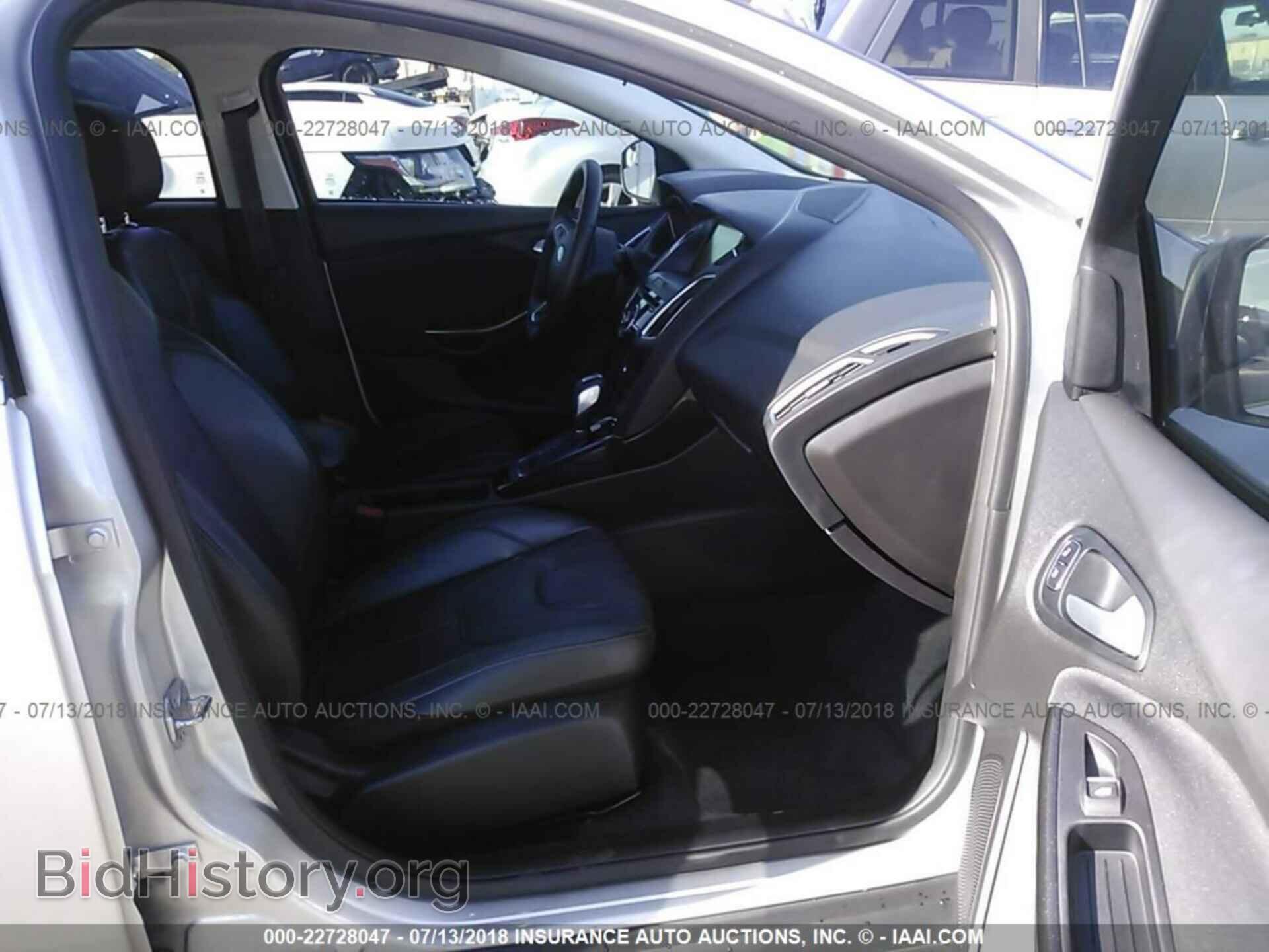 2015 Ford Focus - VIN: 1FADP3J24FL321986 - Photo 5