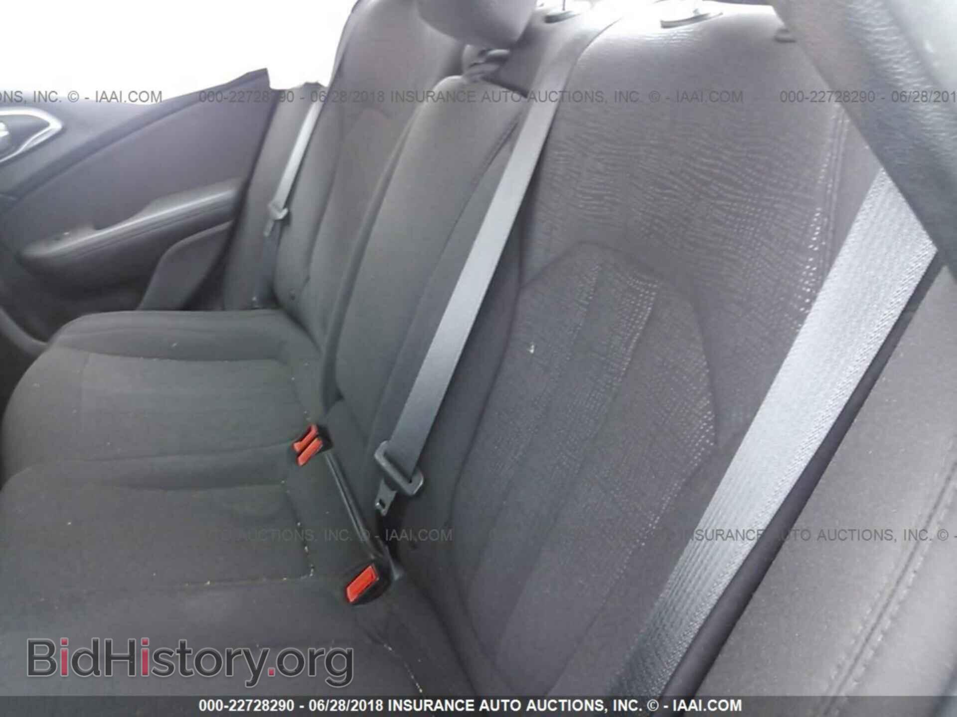 2016 Chrysler 200 - VIN: 1C3CCCAB9GN148882 - Photo 8