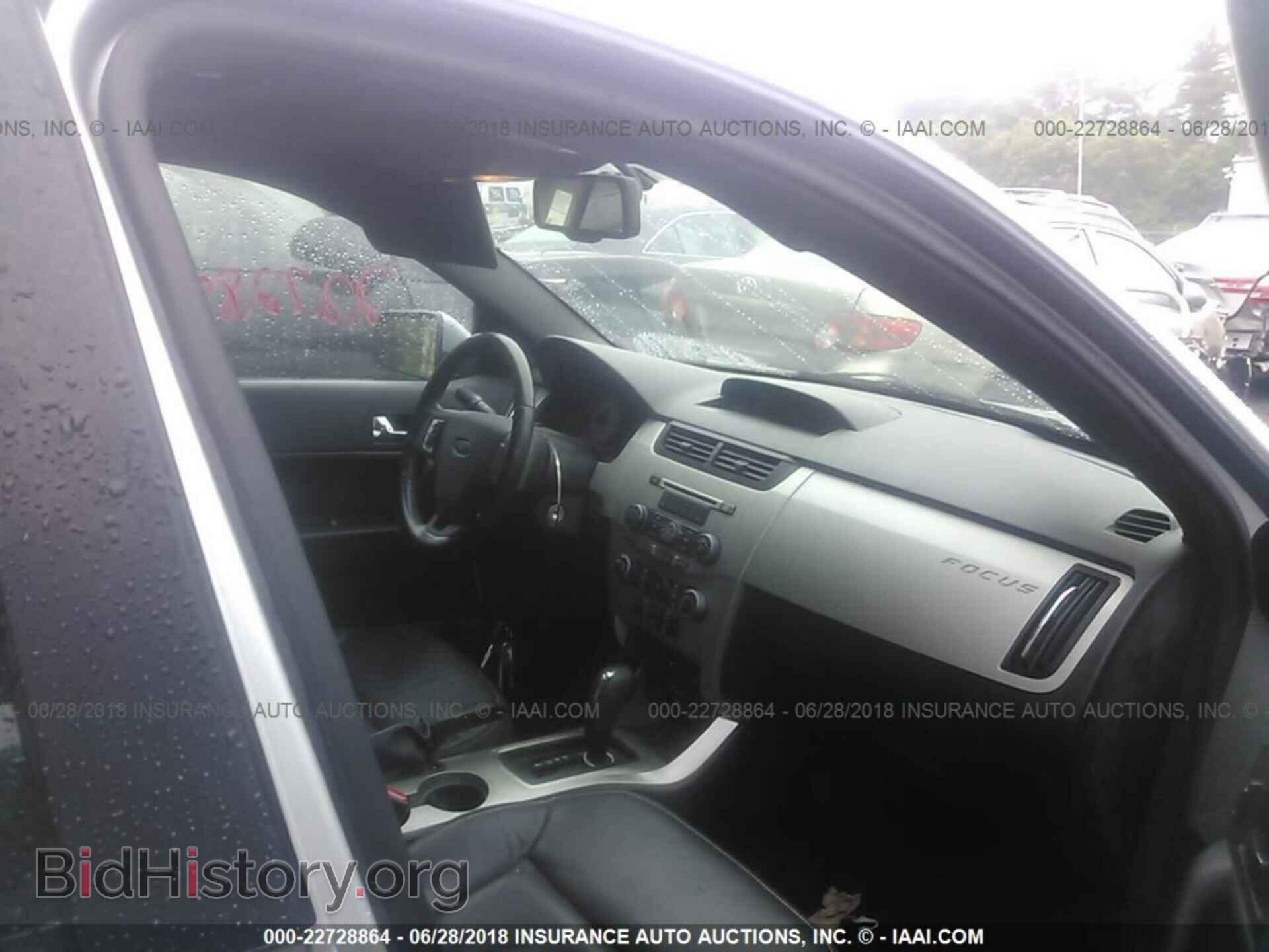 2011 Ford Focus - VIN: 1FAHP3GN1BW109915 - Фото 5