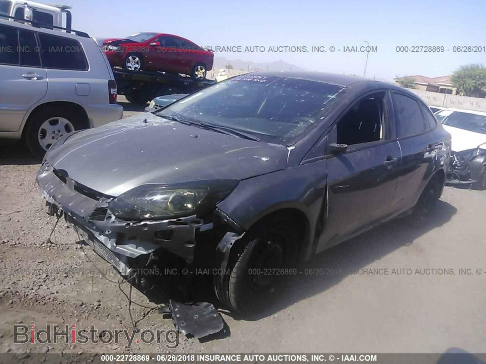 2012 Ford Focus - VIN: 1FAHP3E23CL370863 - Photo 2