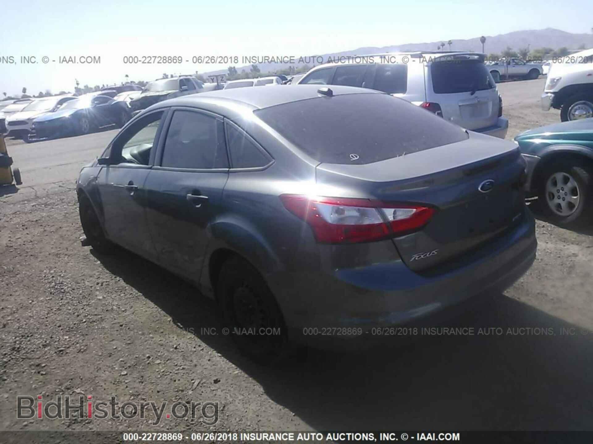 2012 Ford Focus - VIN: 1FAHP3E23CL370863 - Photo 3