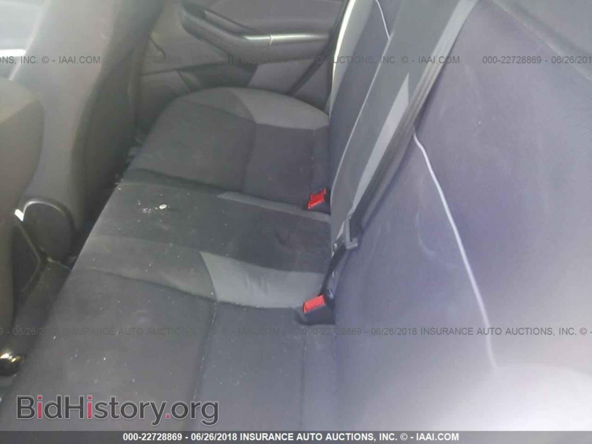 2012 Ford Focus - VIN: 1FAHP3E23CL370863 - Photo 8