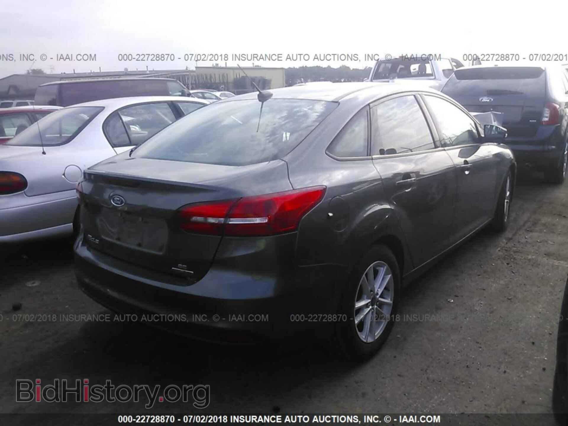 2015 Ford Focus - VIN: 1FADP3F28FL230017 - Фото 4