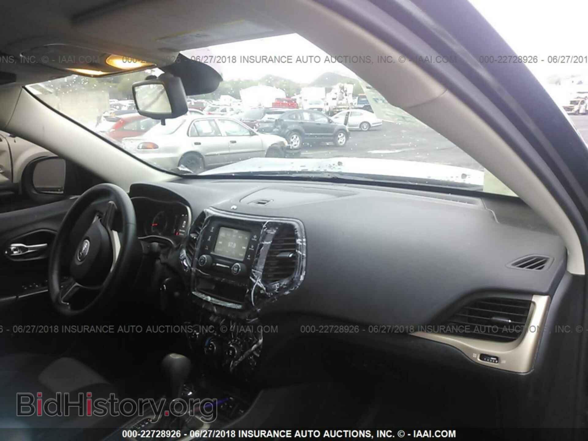 2014 Jeep Cherokee - VIN: 1C4PJMAB8EW106977 - Фото 5