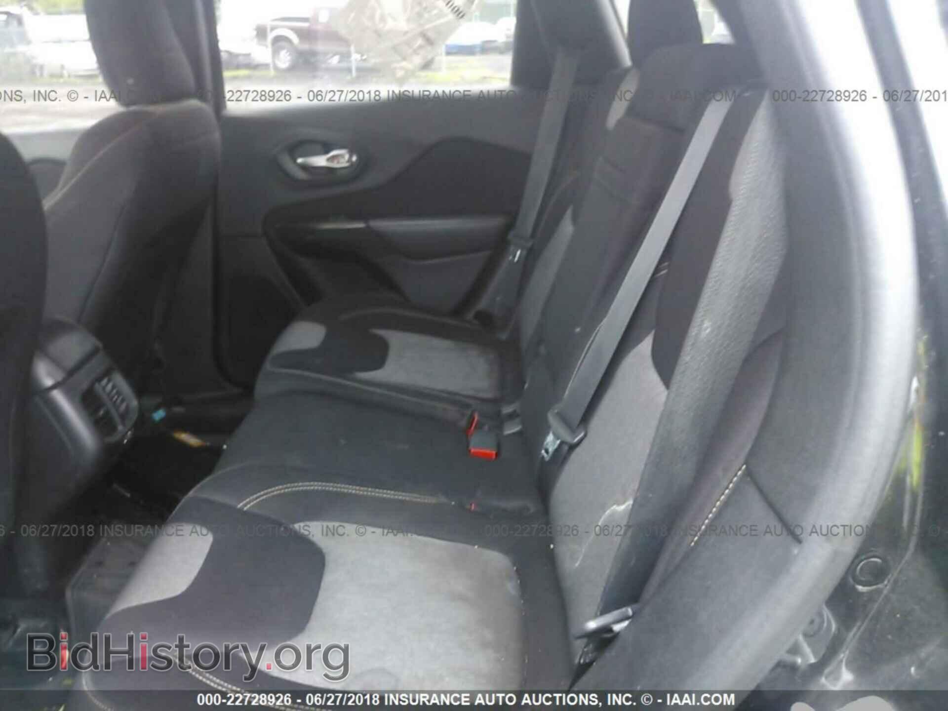 2014 Jeep Cherokee - VIN: 1C4PJMAB8EW106977 - Фото 8