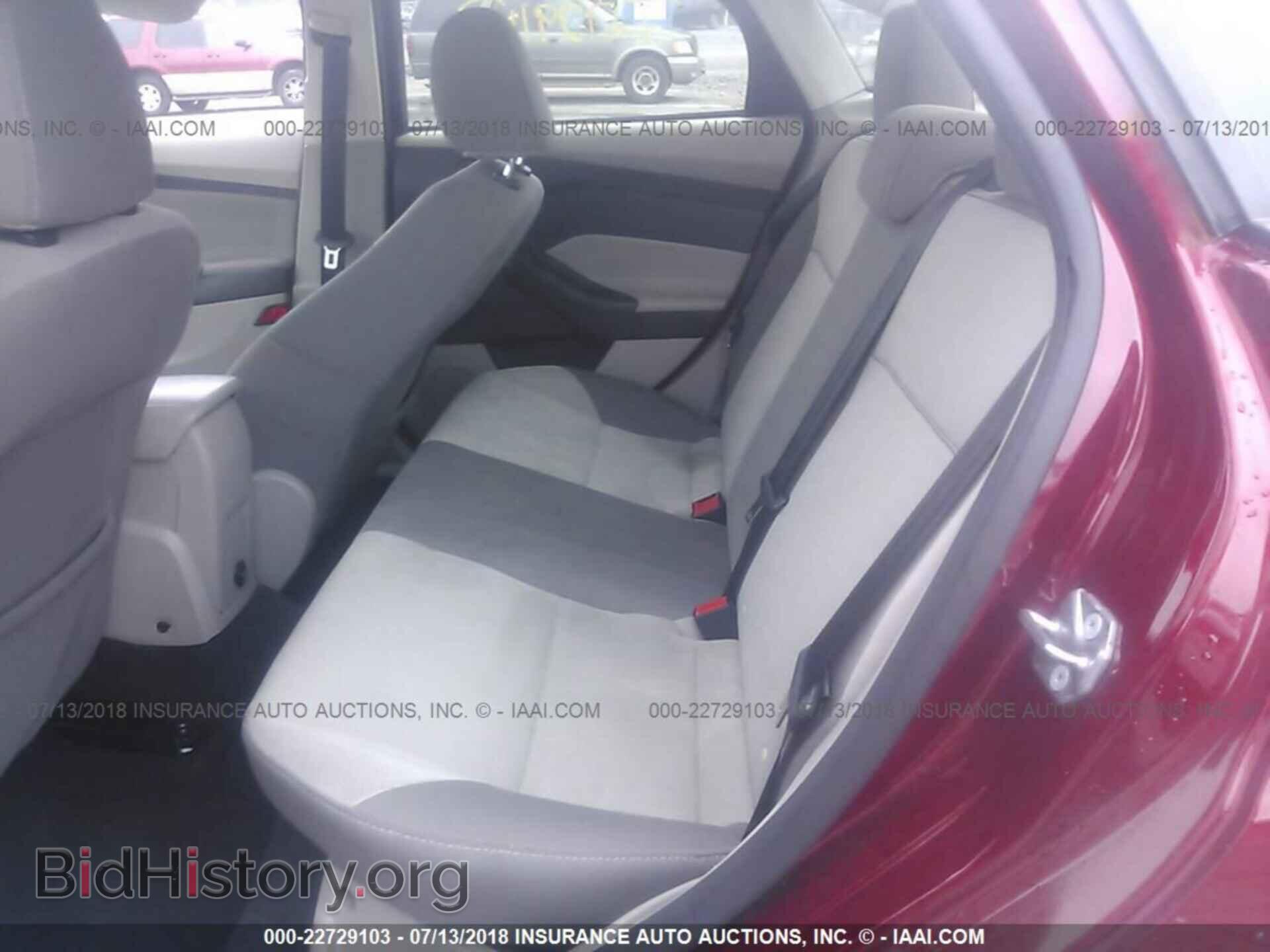 2014 Ford Focus - VIN: 1FADP3F23EL457453 - Photo 8