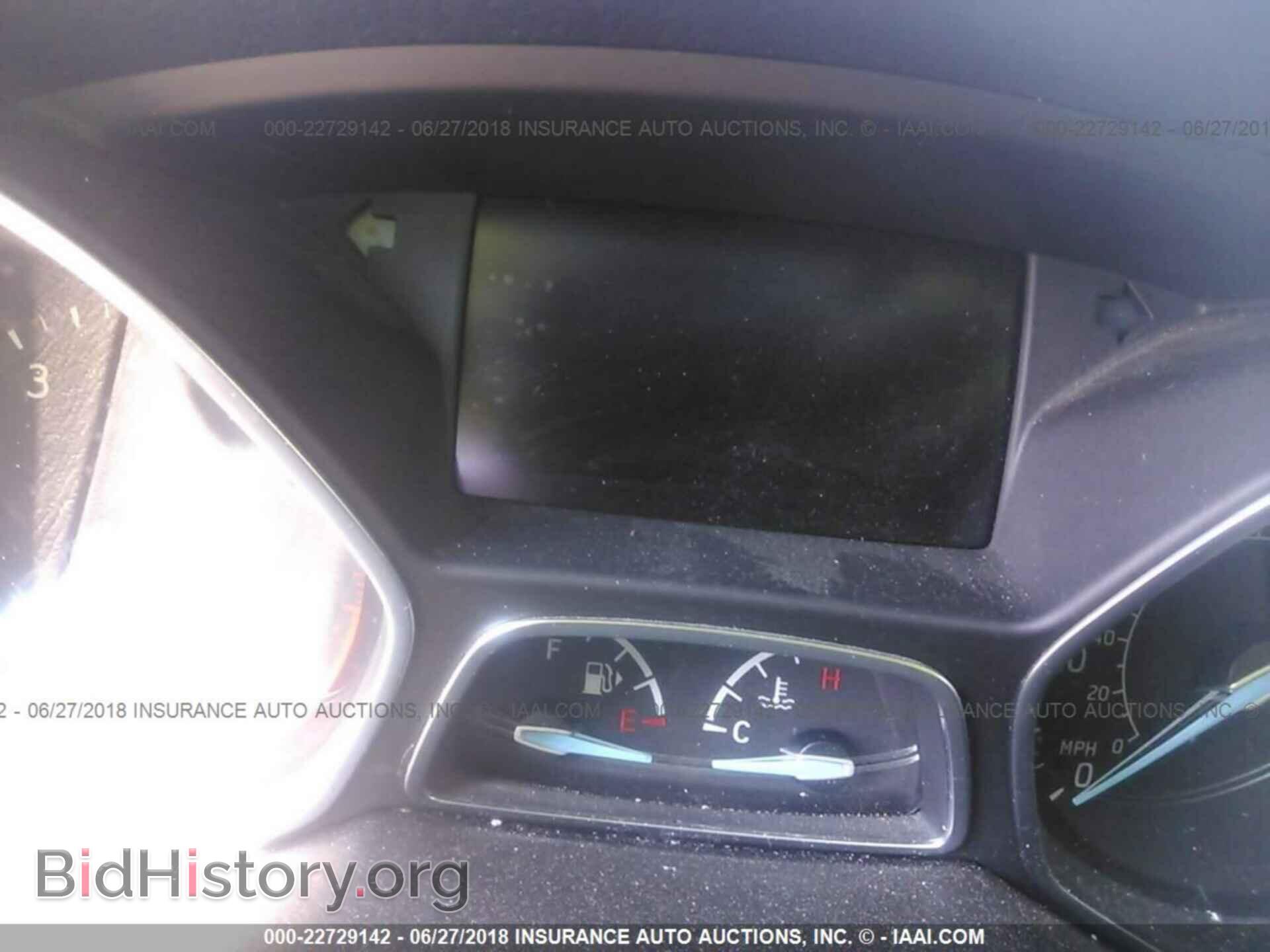 2017 Ford Focus - VIN: 1FADP3M24HL211843 - Photo 7