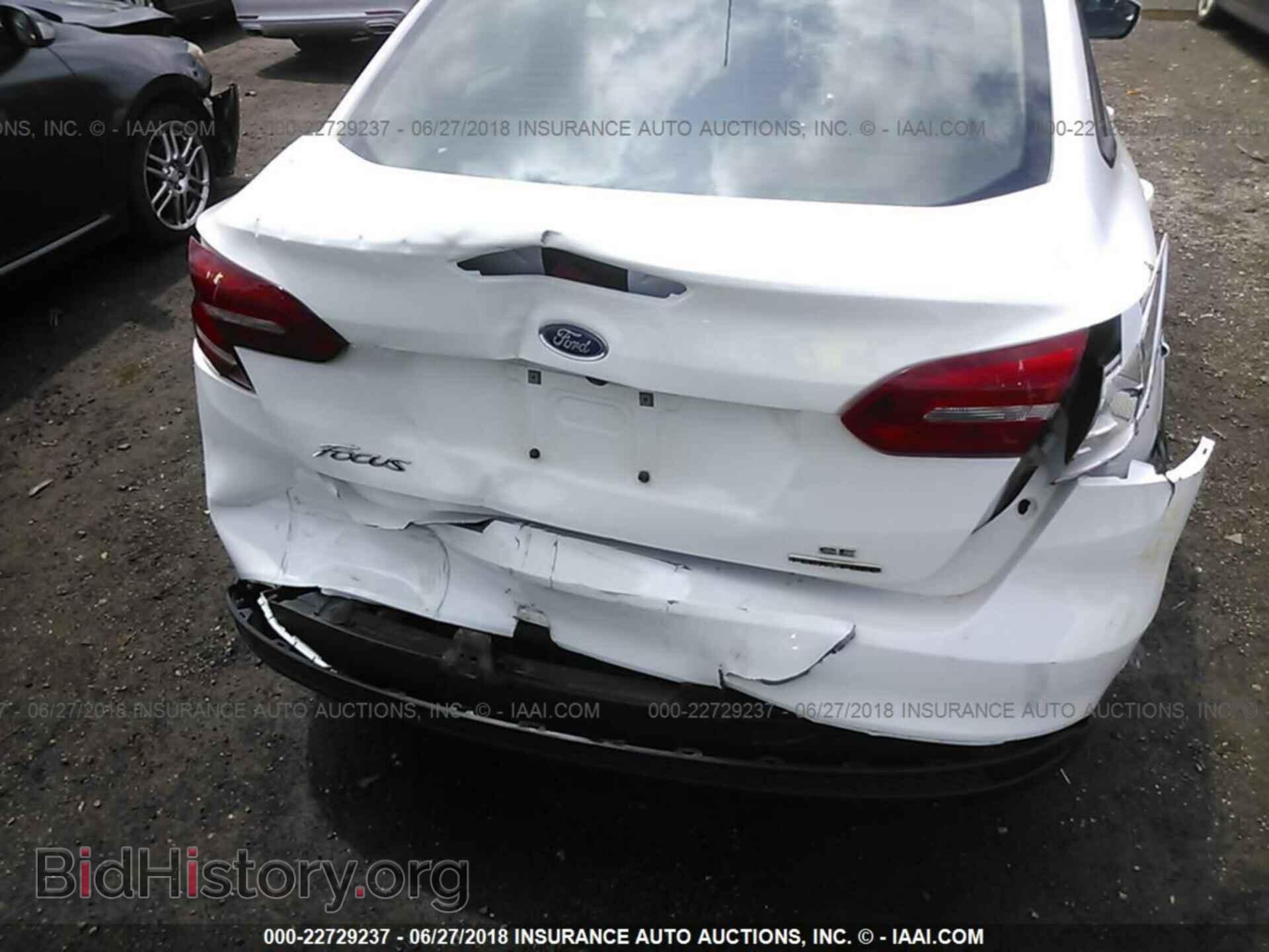2016 Ford Focus - VIN: 1FADP3F23GL309662 - Photo 6
