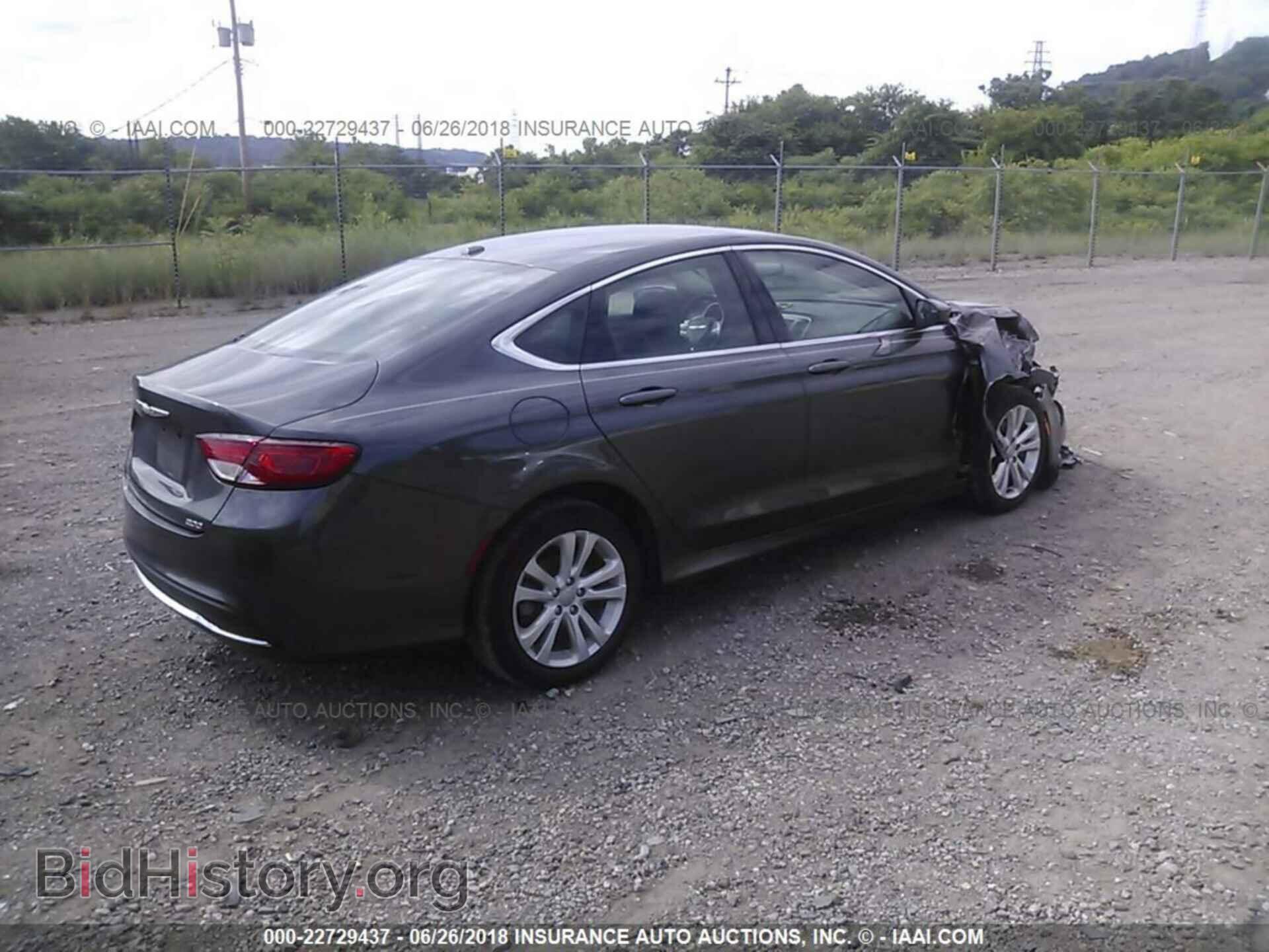 2015 Chrysler 200 - VIN: 1C3CCCAB3FN734816 - Photo 4