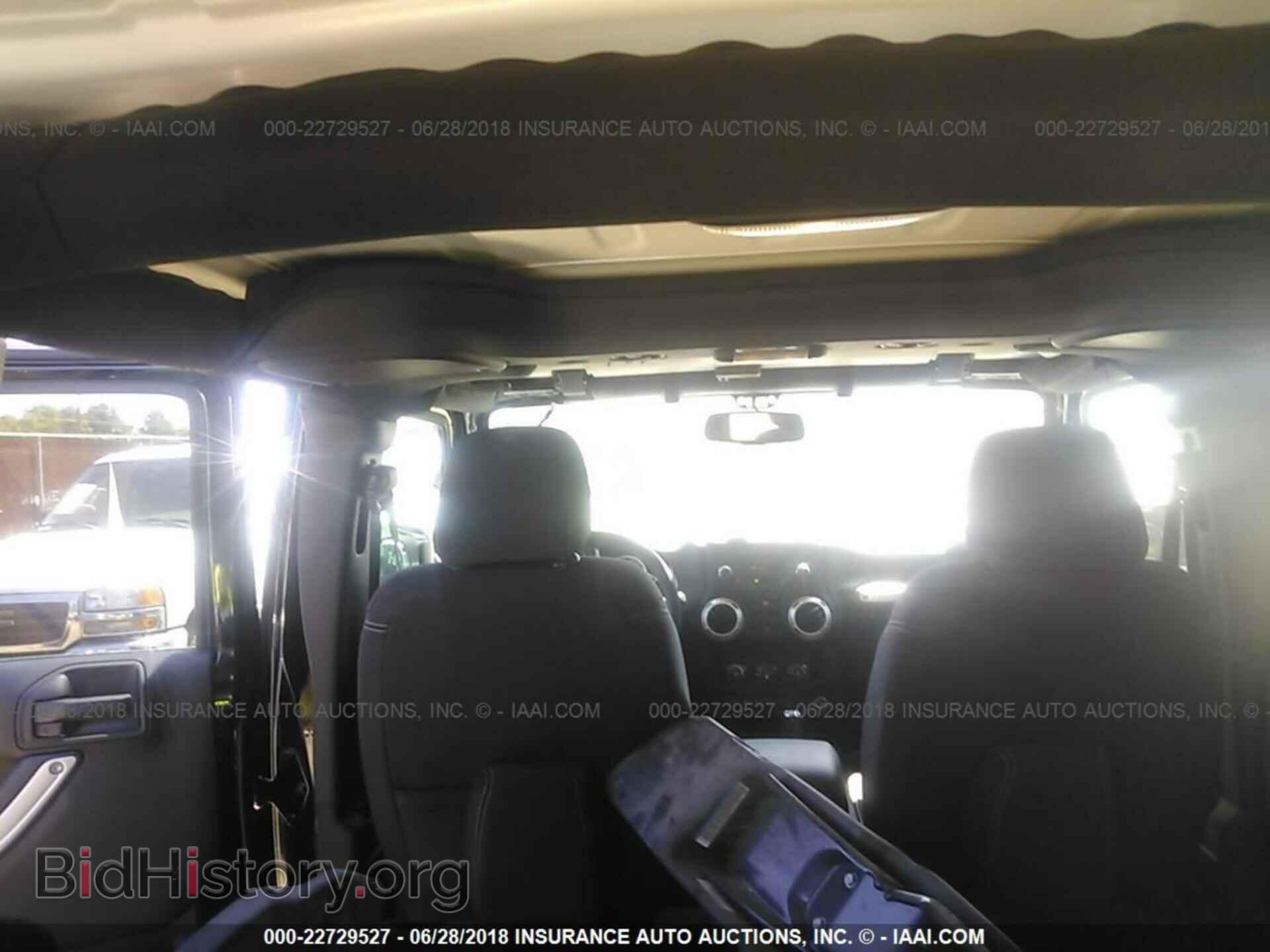 2017 Jeep Wrangler - VIN: 1C4BJWEG3HL723981 - Фото 8