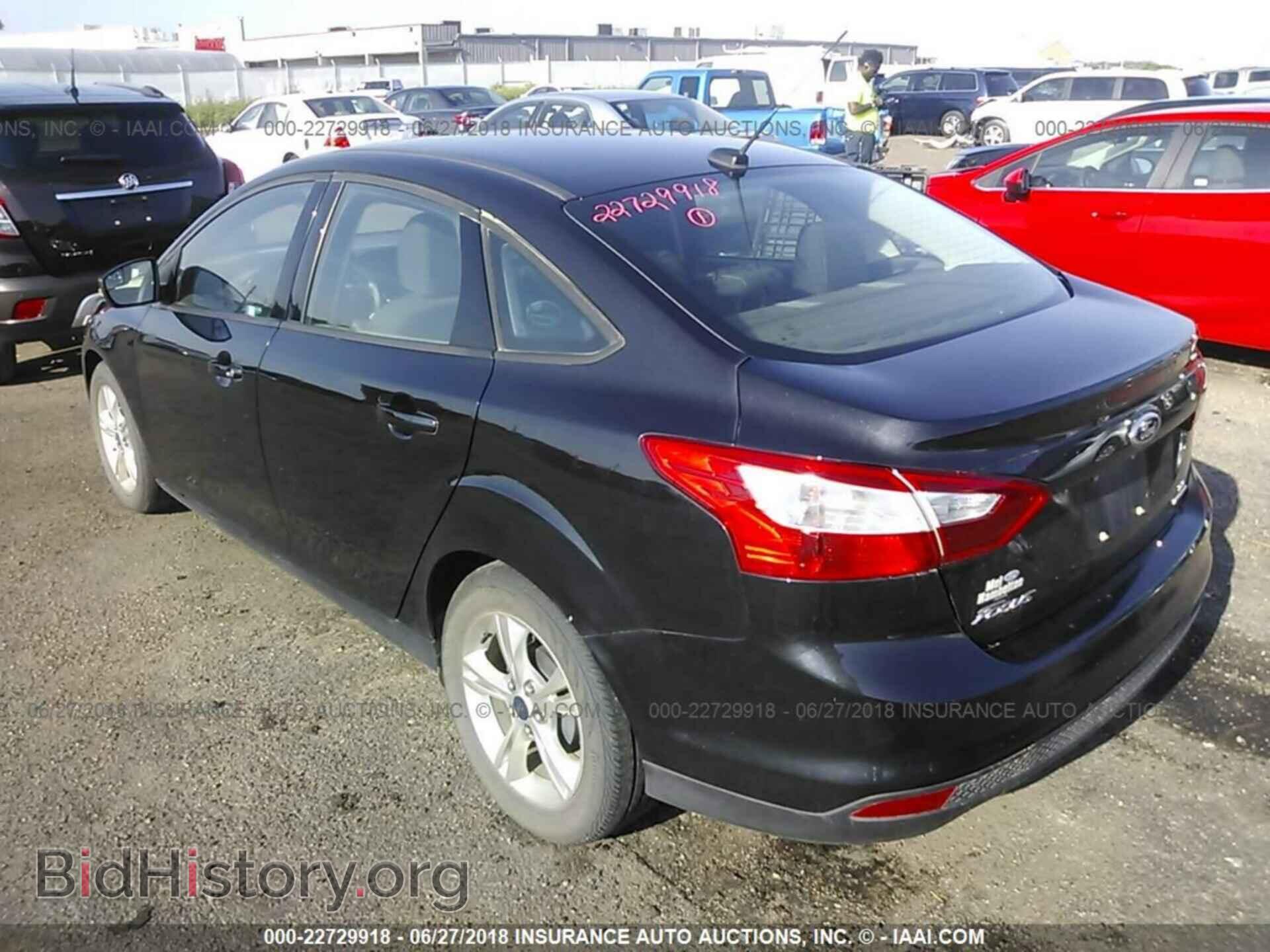 2013 Ford Focus - VIN: 1FADP3F24DL296027 - Photo 3