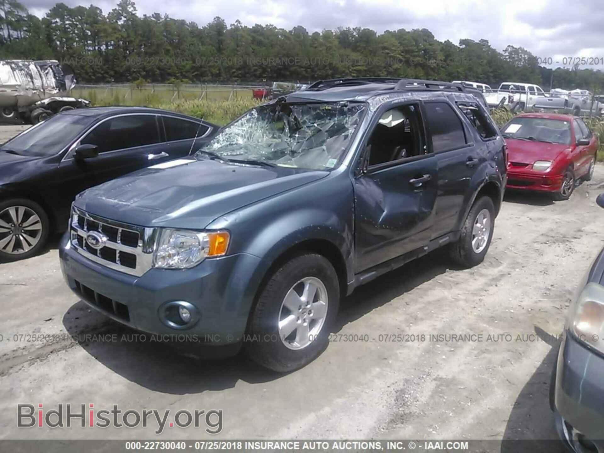 2012 Ford Escape - VIN: 1FMCU0DG8CKC36022 - Photo 2