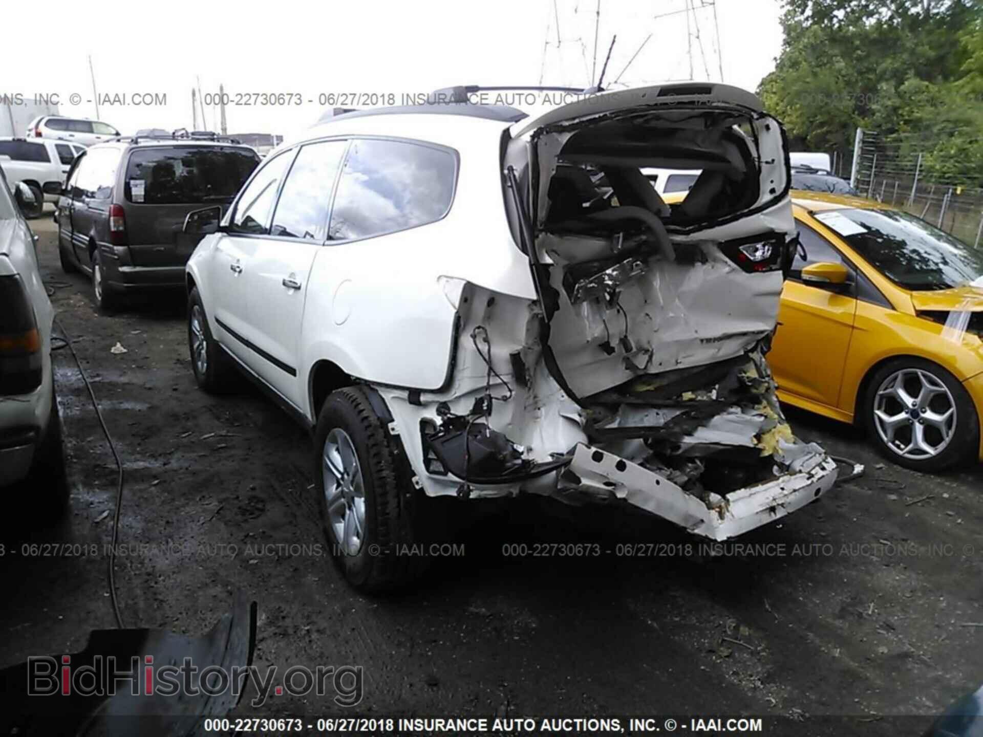 2014 Chevrolet Traverse - VIN: 1GNKRFED1EJ221127 - Фото 3