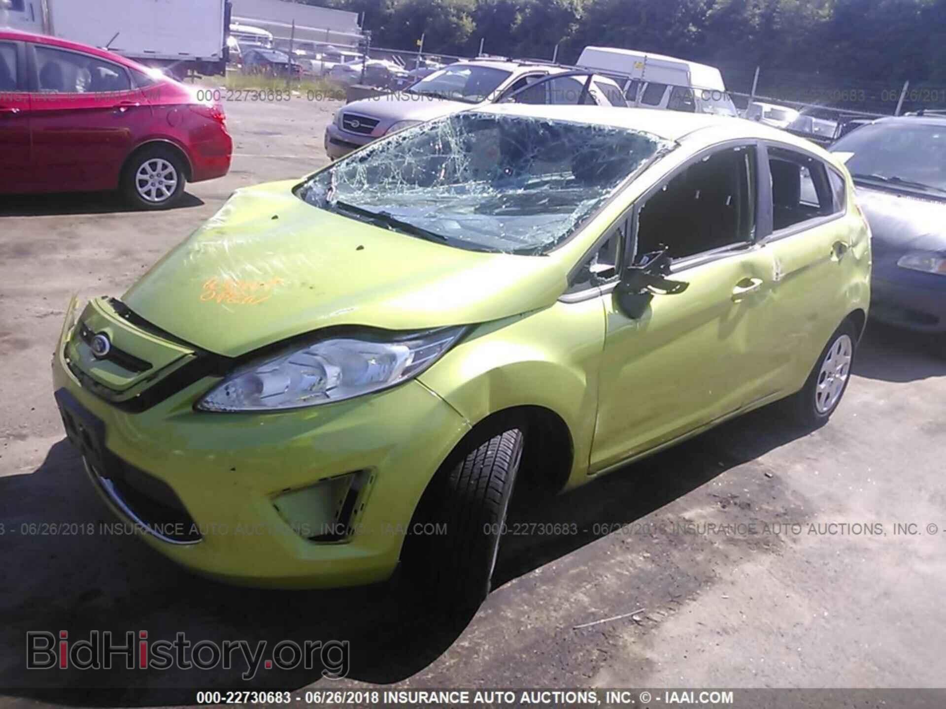 2011 Ford Fiesta - VIN: 3FADP4EJ4BM147028 - Фото 2