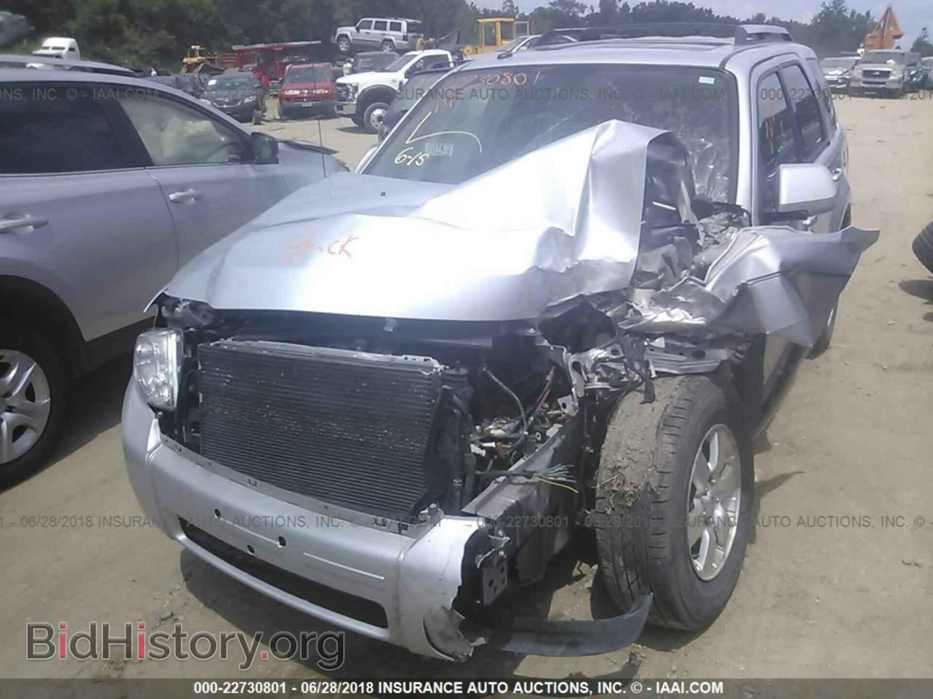 2011 Ford Escape - VIN: 1FMCU9EG2BKC42643 - Photo 6