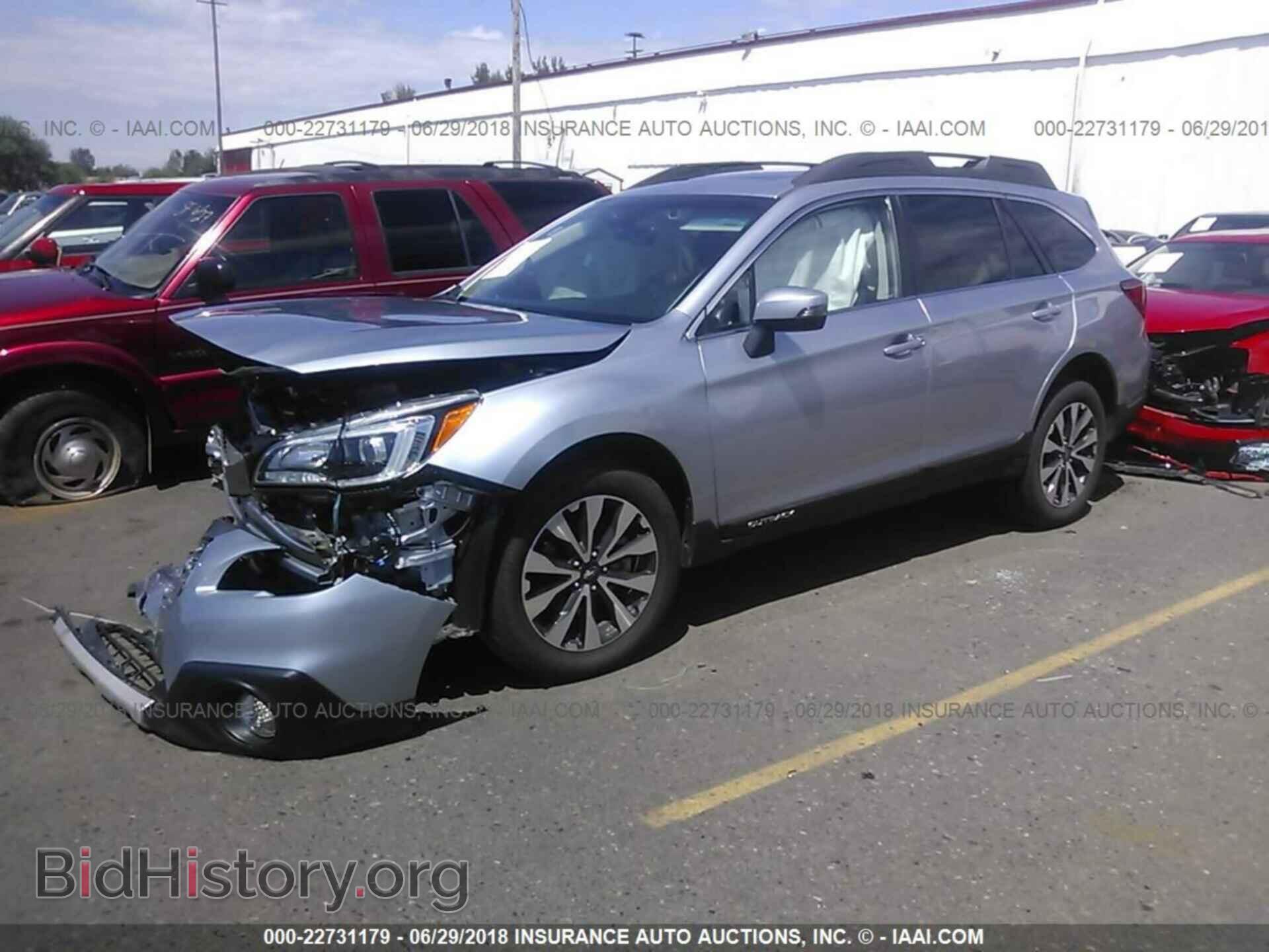 2017 Subaru Outback - VIN: 4S4BSANC1H3410663 - Фото 2