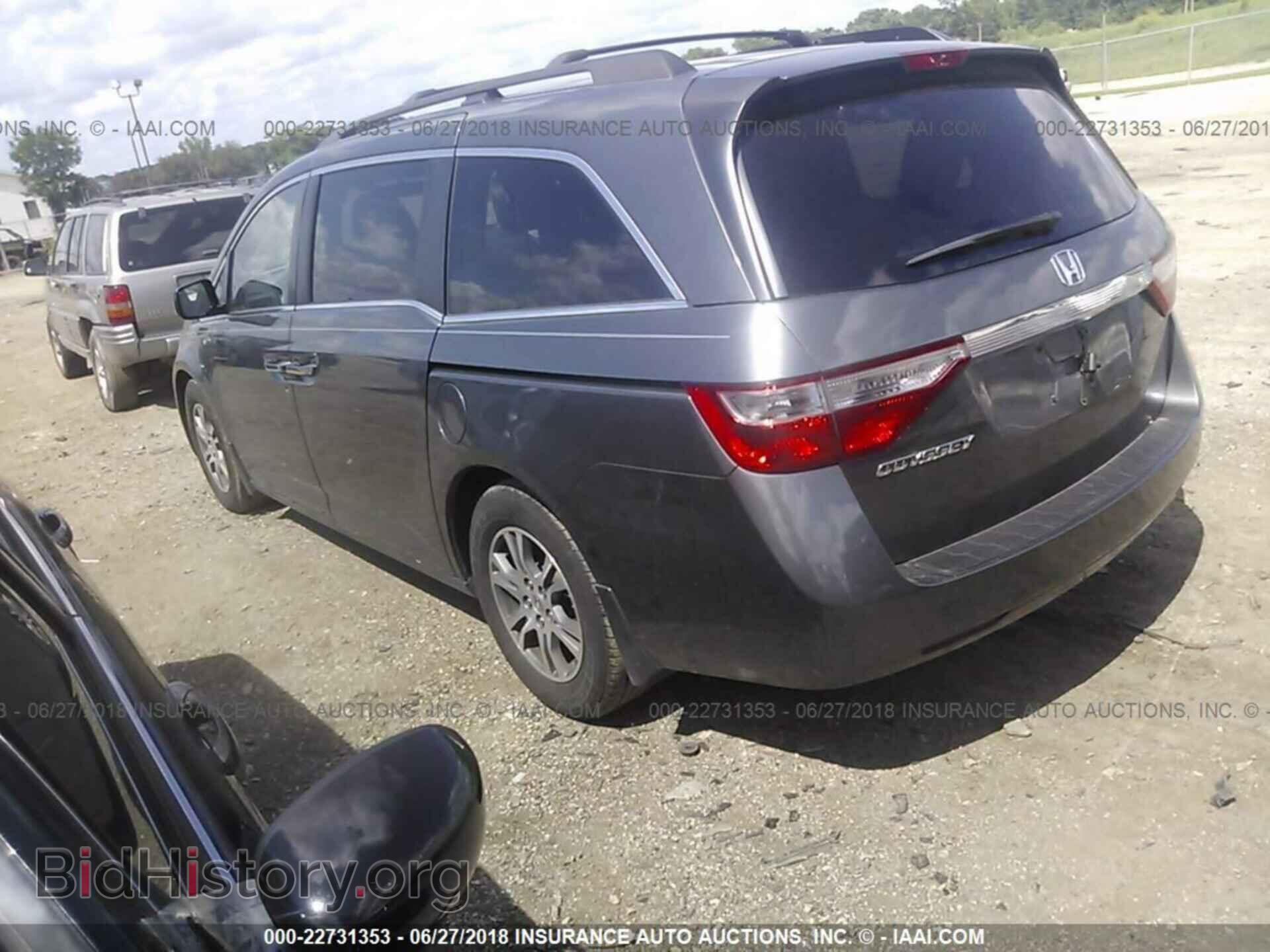 2012 Honda Odyssey - VIN: 5FNRL5H40CB032861 - Фото 3