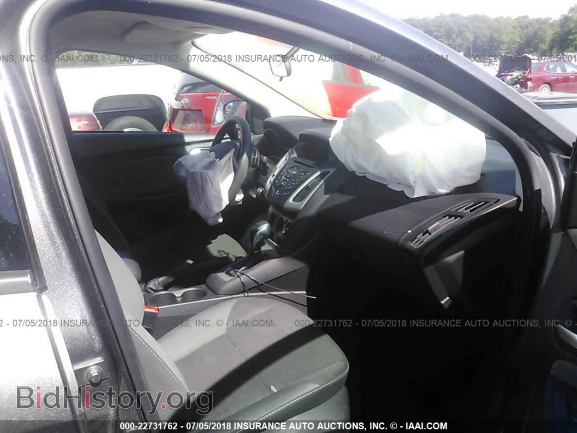 2014 Ford Focus - VIN: 1FADP3F22EL129327 - Фото 5