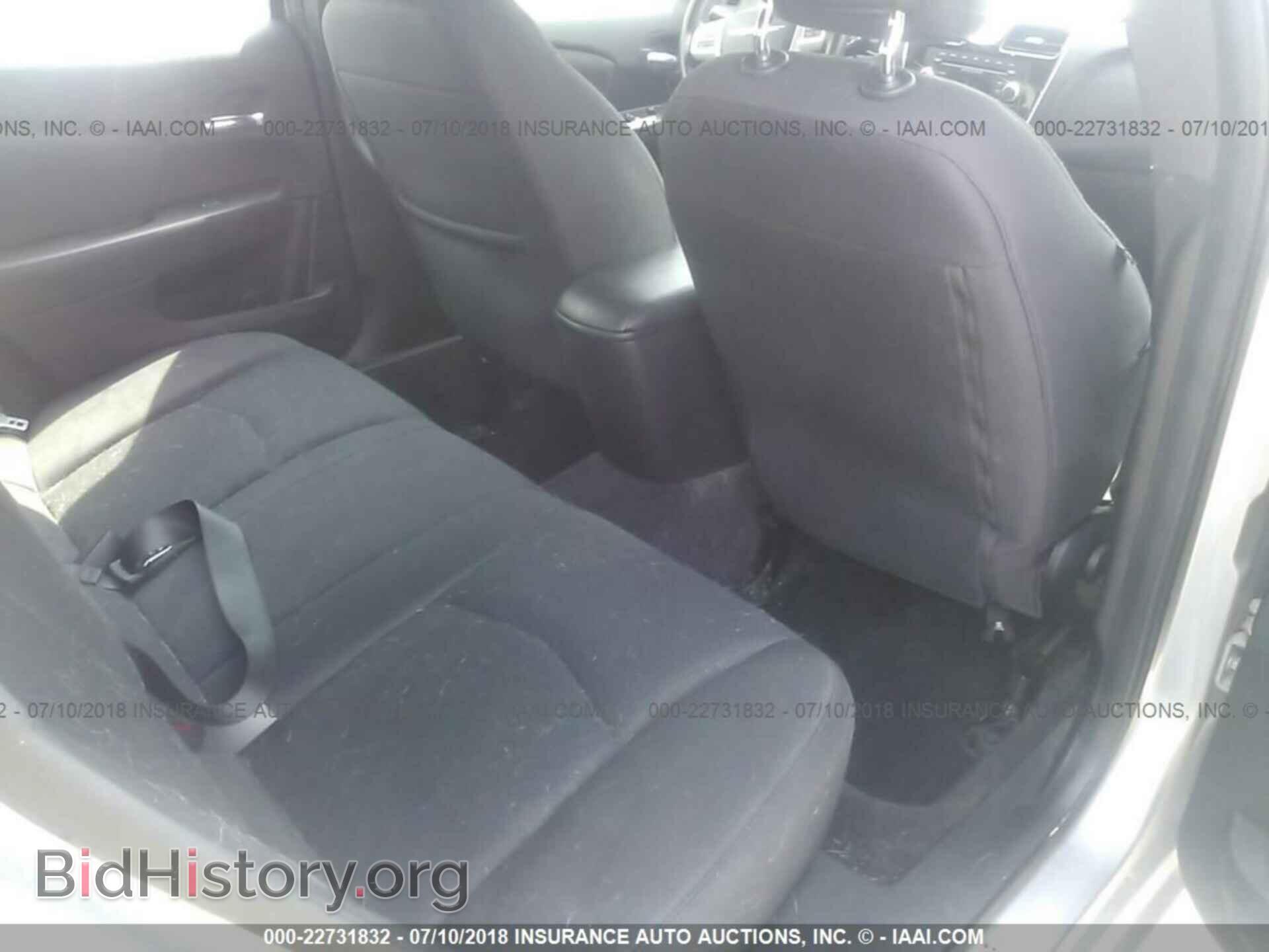 2013 Chrysler 200 - VIN: 1C3CCBBB5DN593429 - Фото 8