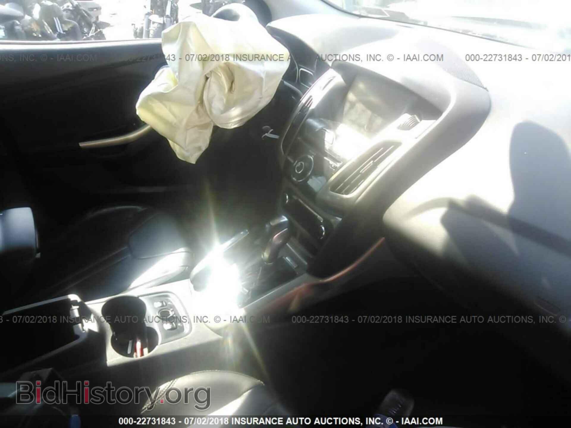 2012 Ford Focus - VIN: 1FAHP3H24CL306682 - Photo 5