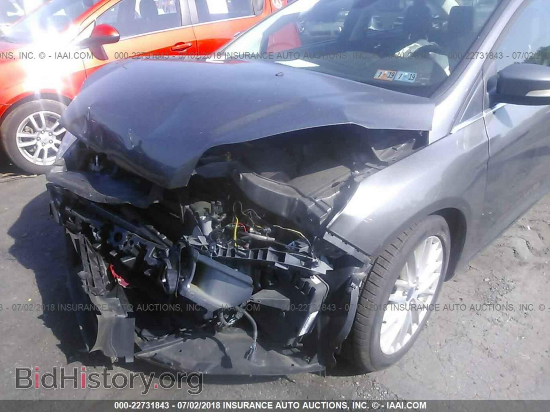 2012 Ford Focus - VIN: 1FAHP3H24CL306682 - Photo 6