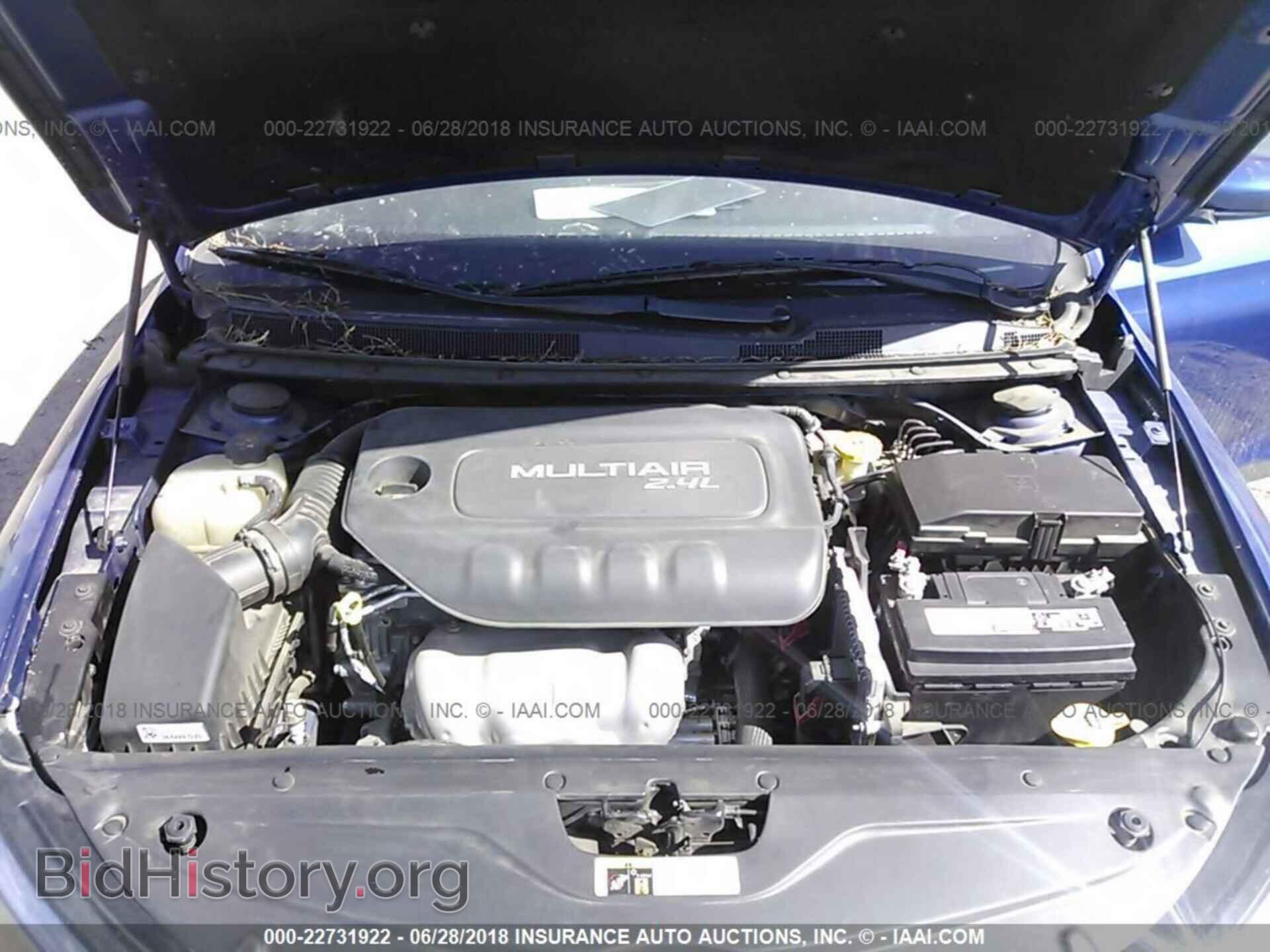 2015 Chrysler 200 - VIN: 1C3CCCAB2FN718543 - Photo 10