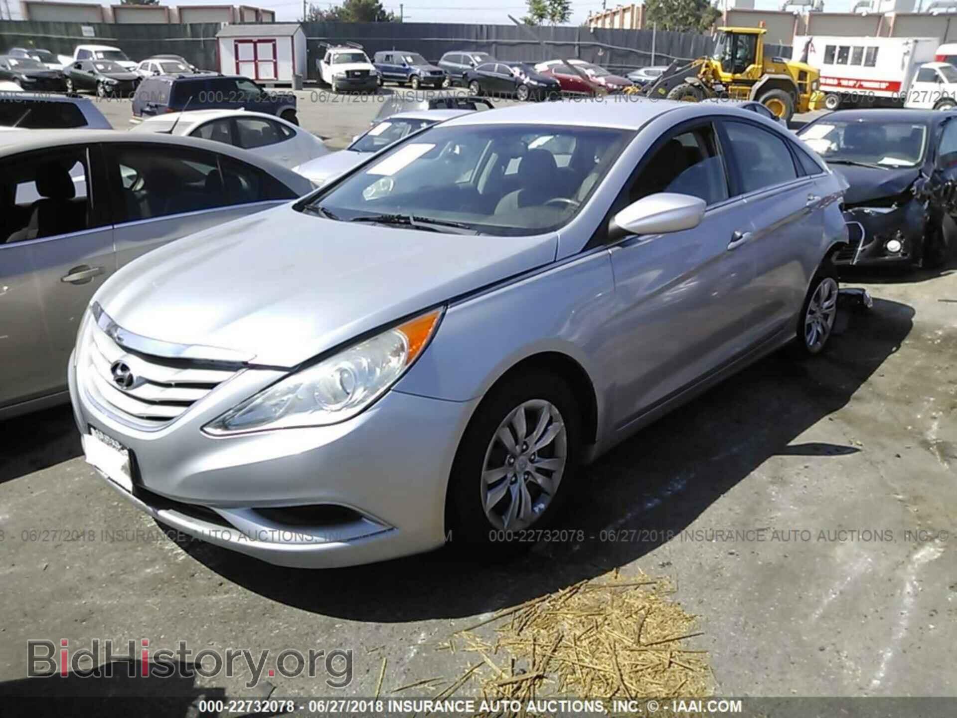 2012 Hyundai Sonata - VIN: 5NPEB4AC9CH457607 - Фото 2