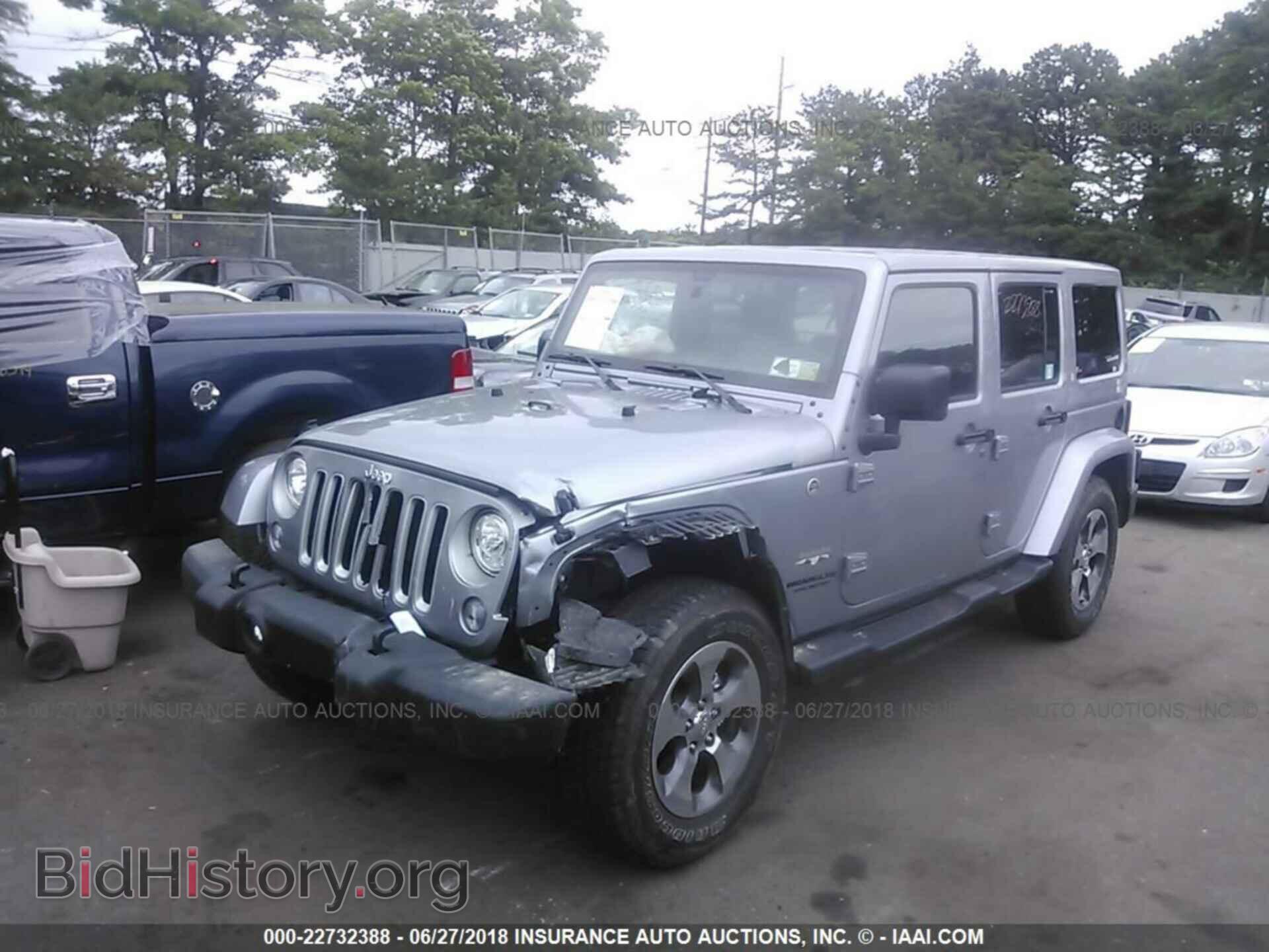 2017 Jeep Wrangler - VIN: 1C4HJWEG2HL726302 - Фото 2
