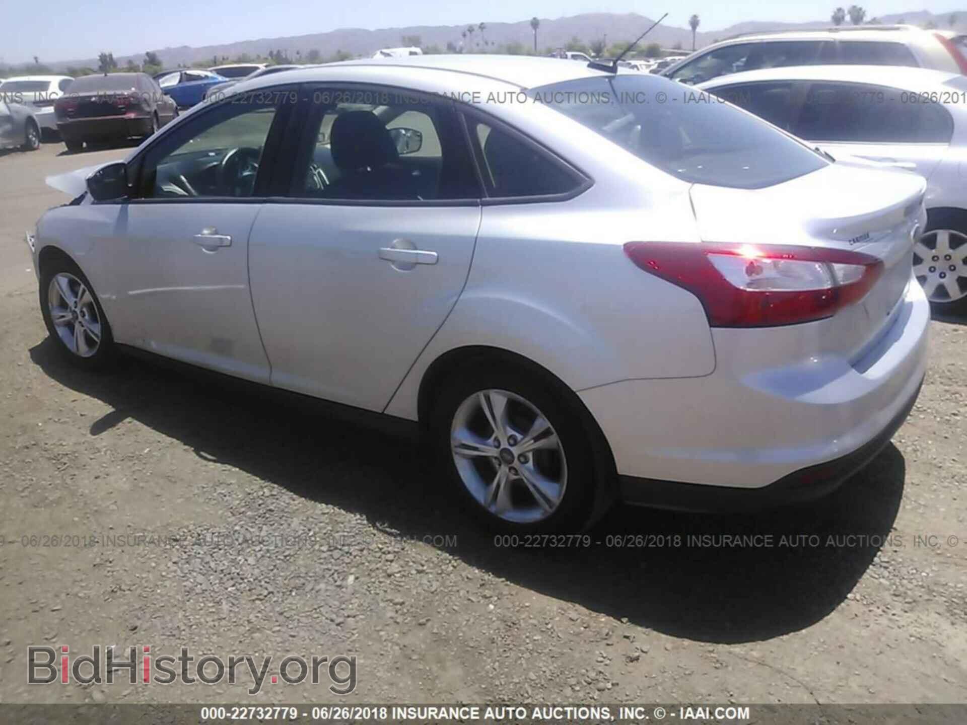 2013 Ford Focus - VIN: 1FADP3F26DL212810 - Photo 3