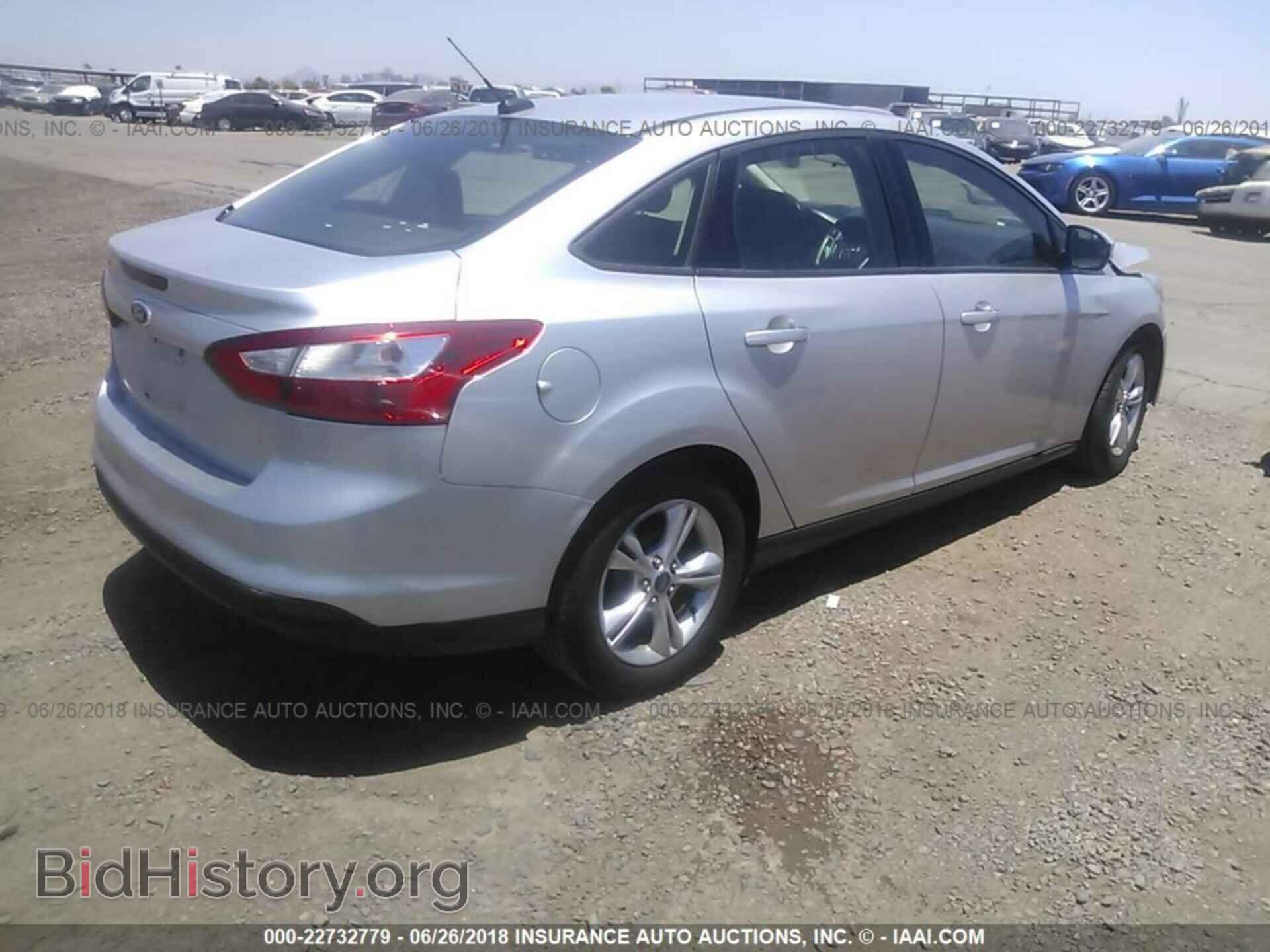 2013 Ford Focus - VIN: 1FADP3F26DL212810 - Photo 4