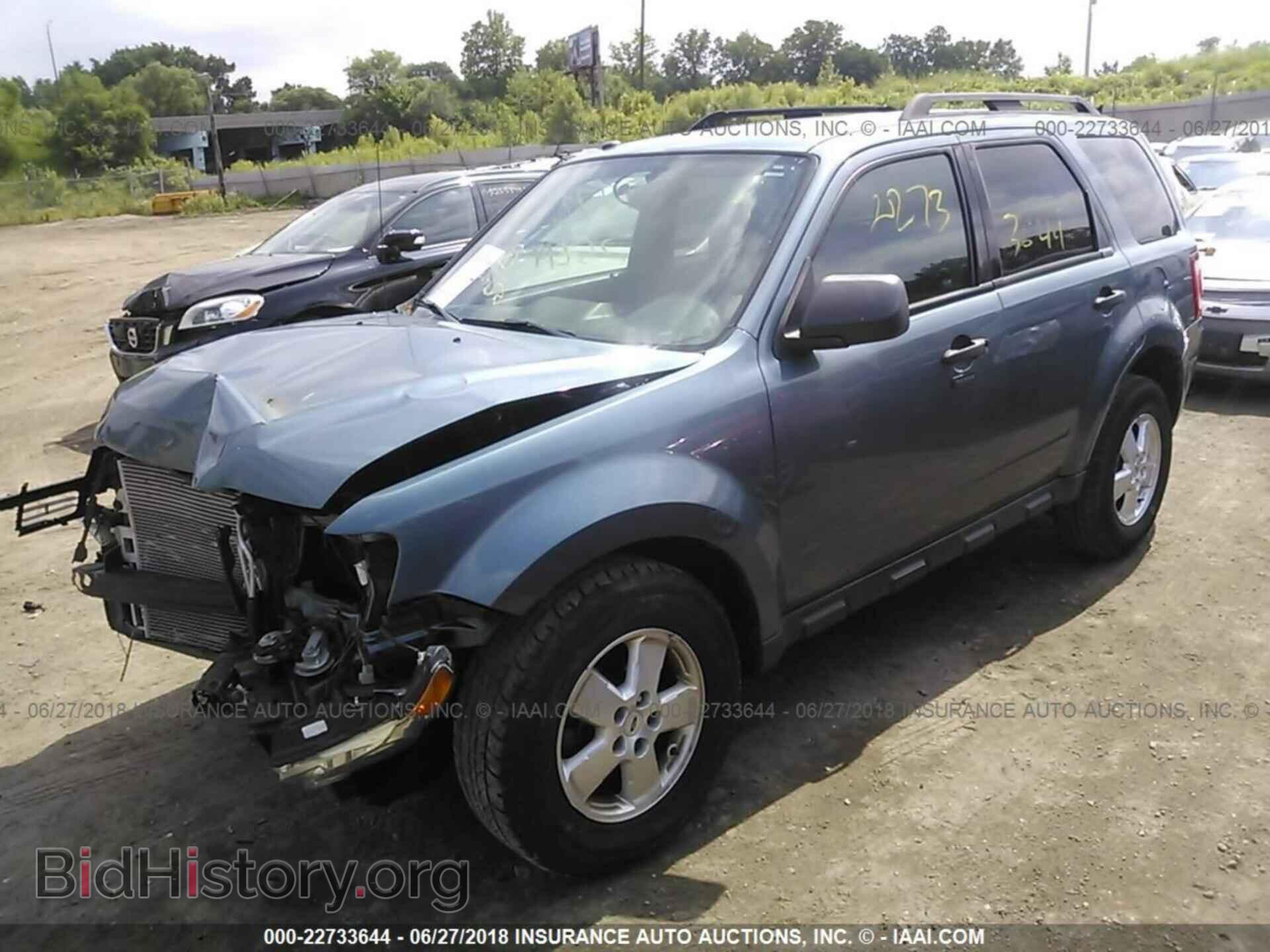 2012 Ford Escape - VIN: 1FMCU0DGXCKA50689 - Фото 2