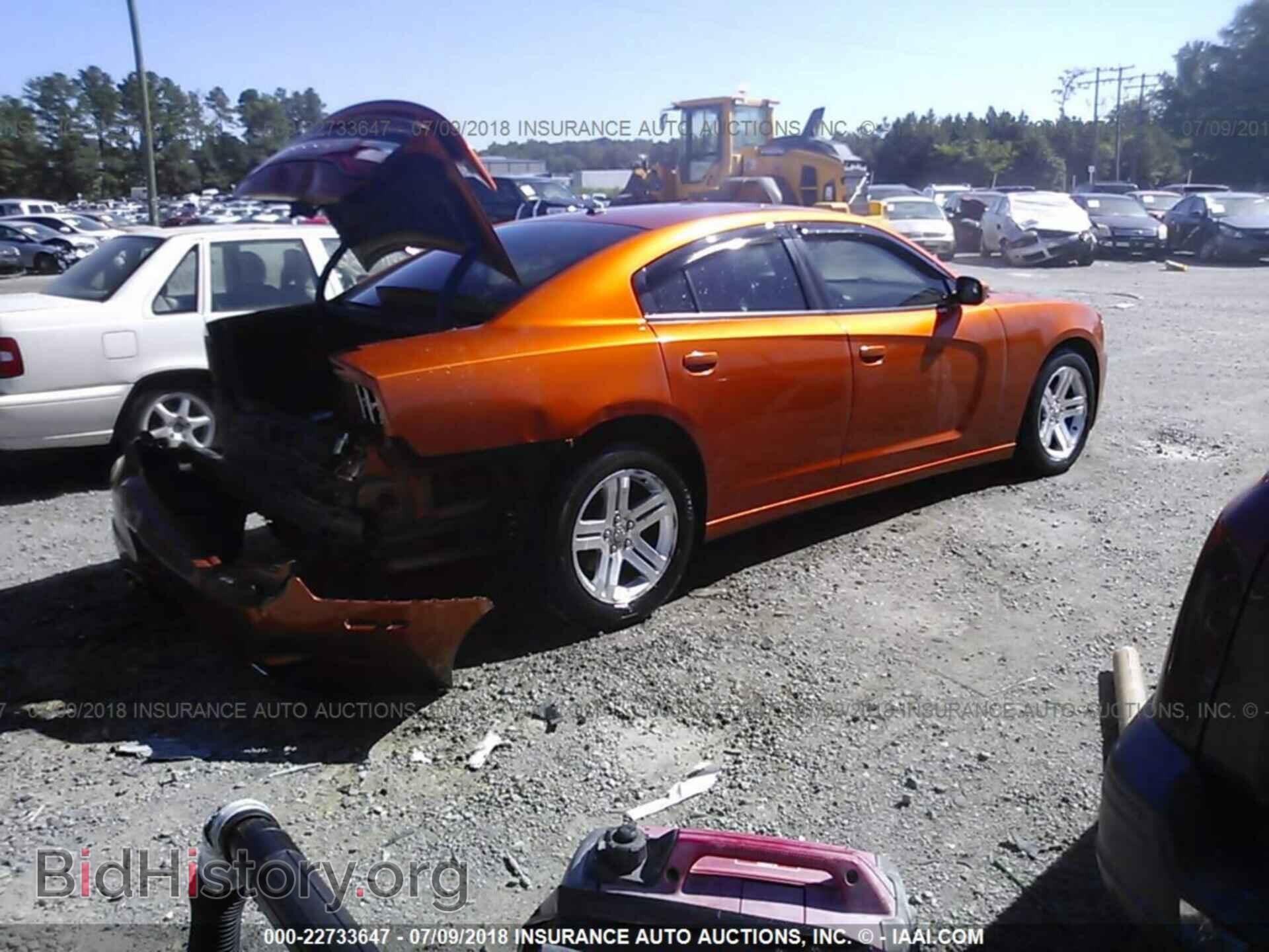 2011 Dodge Charger - VIN: 2B3CL5CT8BH509583 - Photo 4