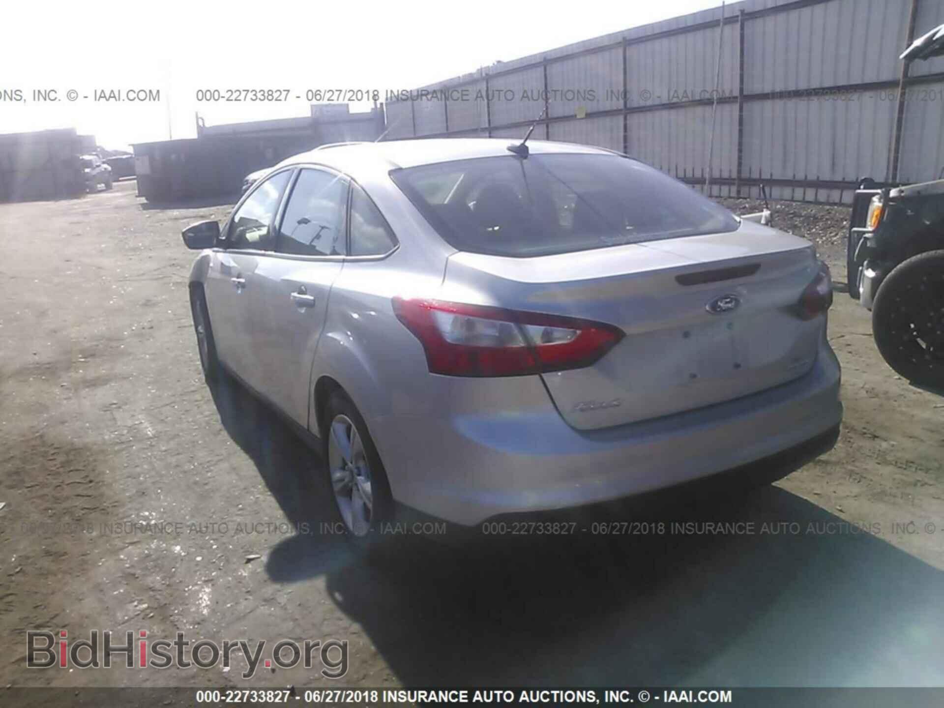 2014 Ford Focus - VIN: 1FADP3F21EL108744 - Фото 3