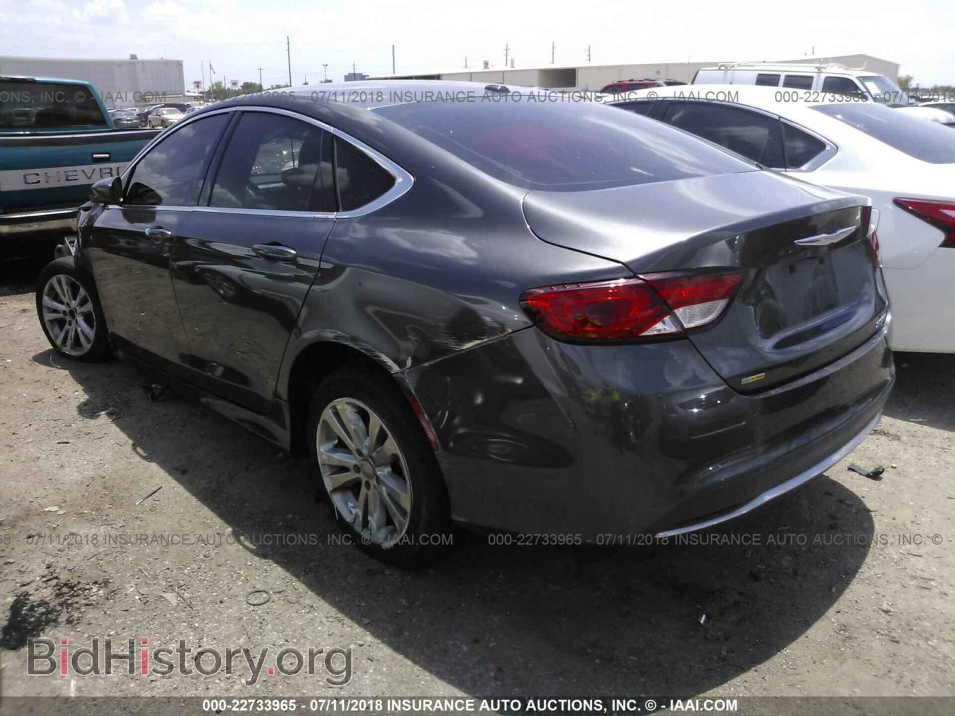 2015 Chrysler 200 - VIN: 1C3CCCAB3FN665786 - Photo 3