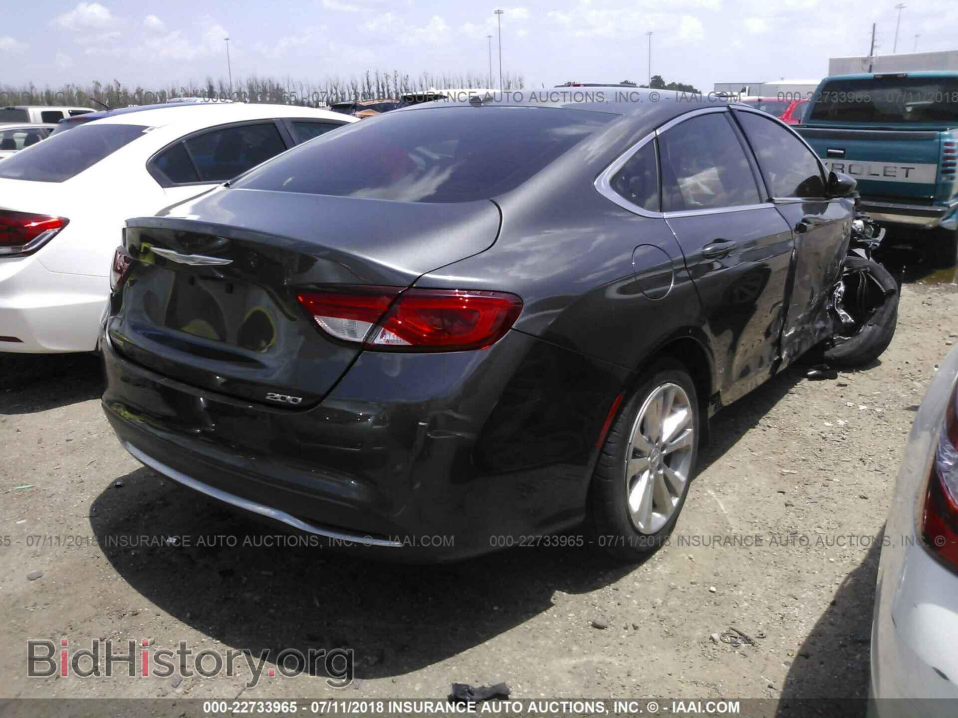 2015 Chrysler 200 - VIN: 1C3CCCAB3FN665786 - Photo 4