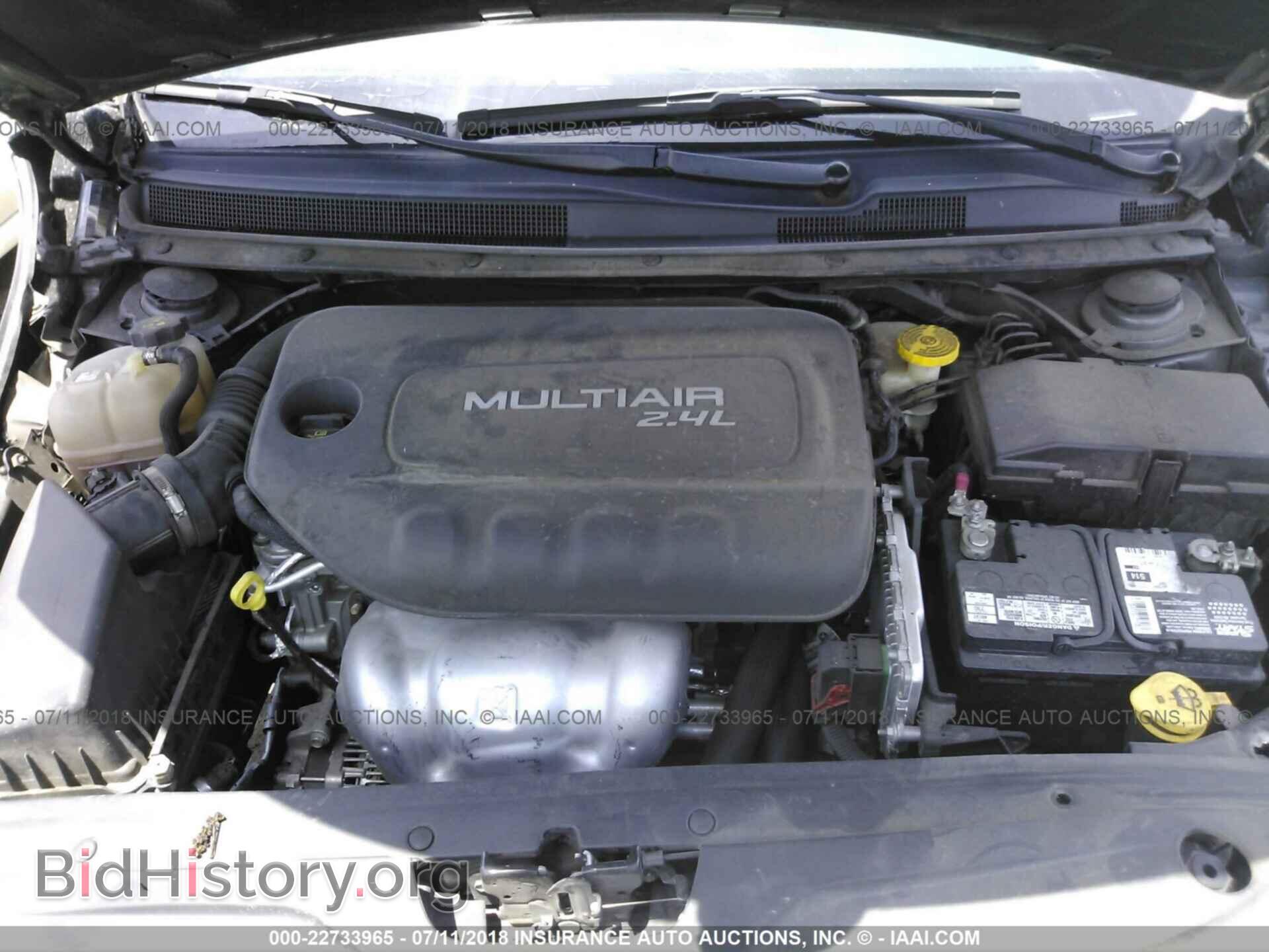 2015 Chrysler 200 - VIN: 1C3CCCAB3FN665786 - Photo 10