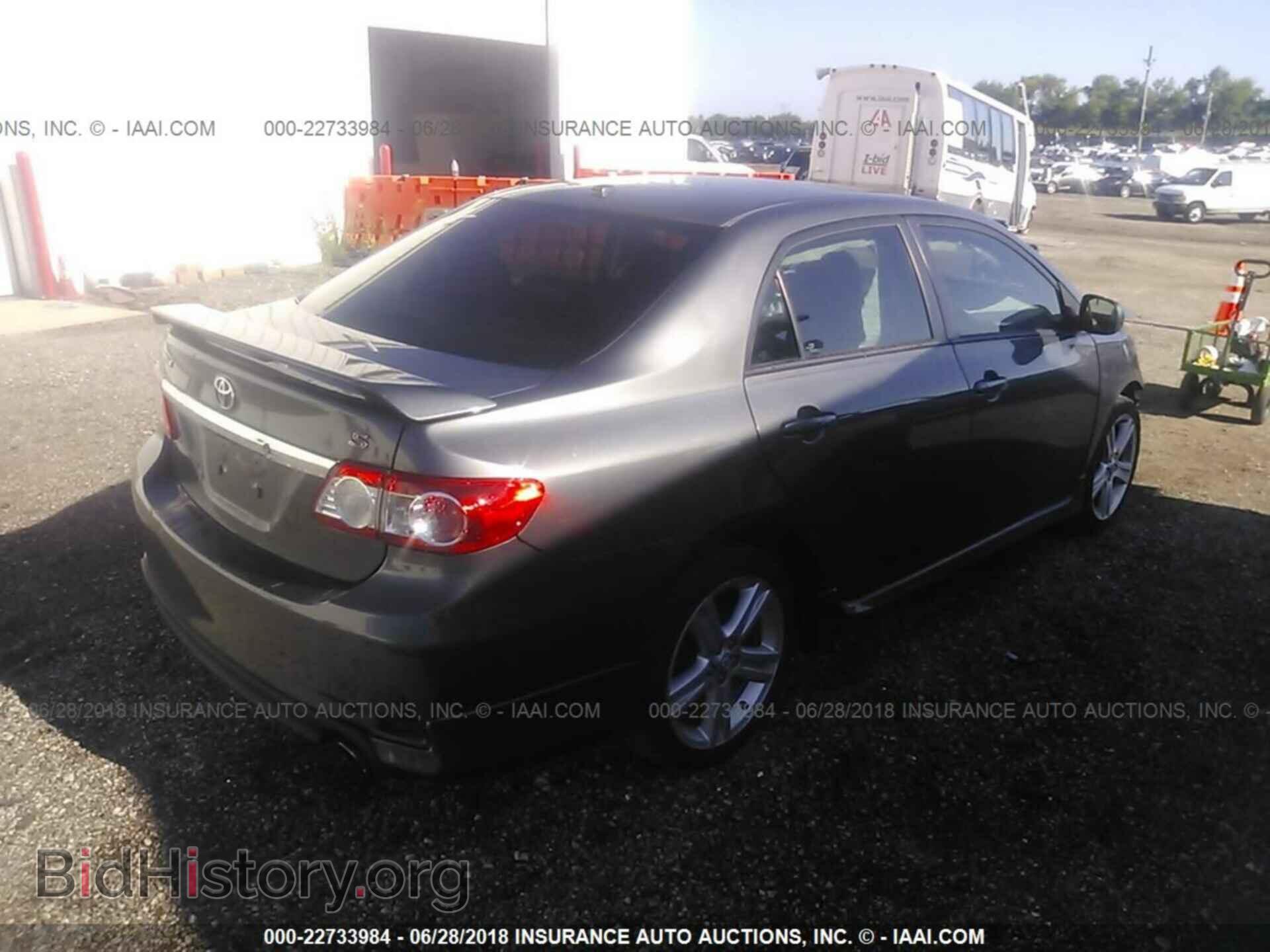 2013 Toyota Corolla - VIN: 2T1BU4EE7DC933642 - Photo 4