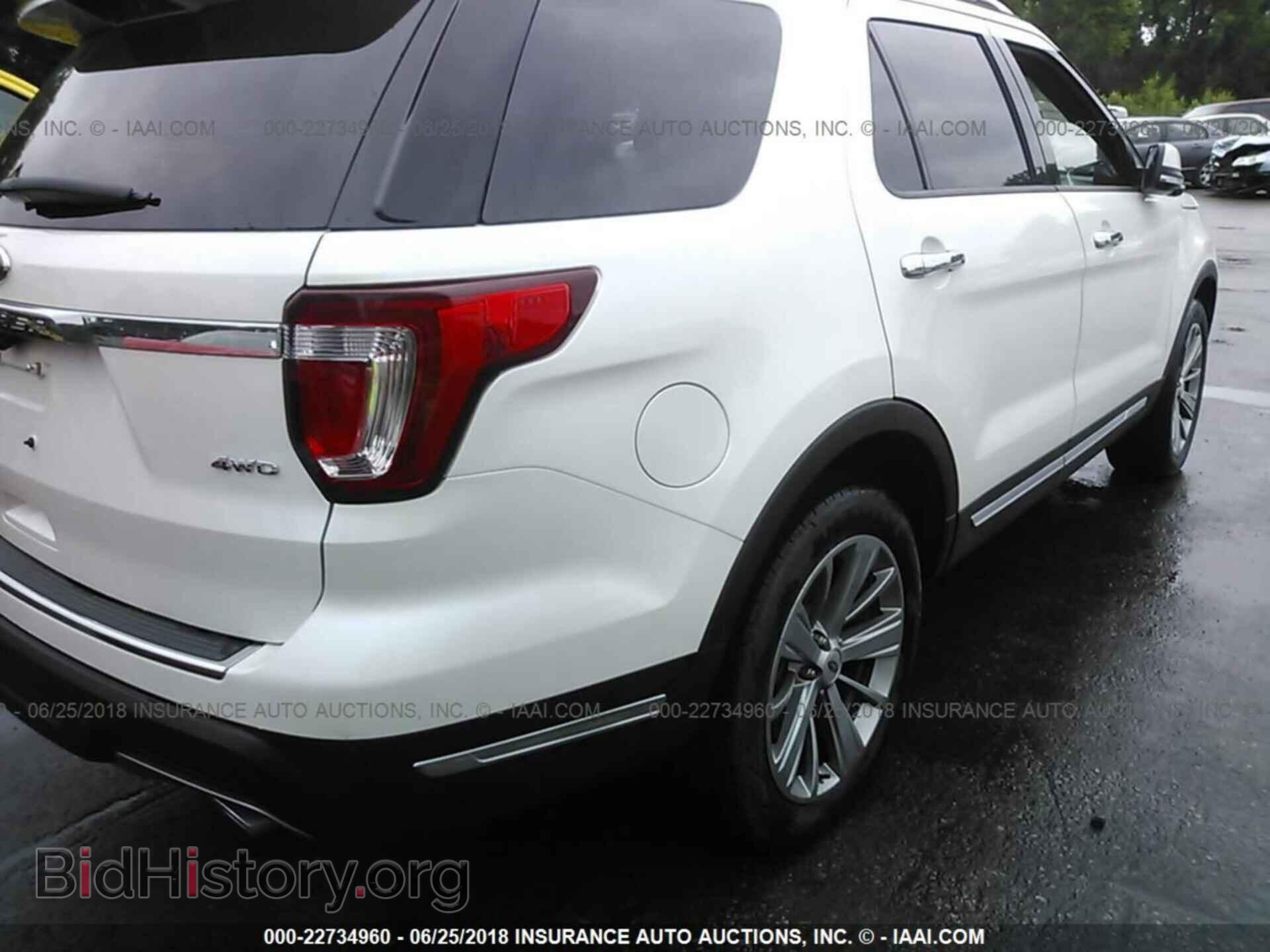 2018 Ford Explorer - VIN: 1FM5K8F83JGB13585 - Photo 4