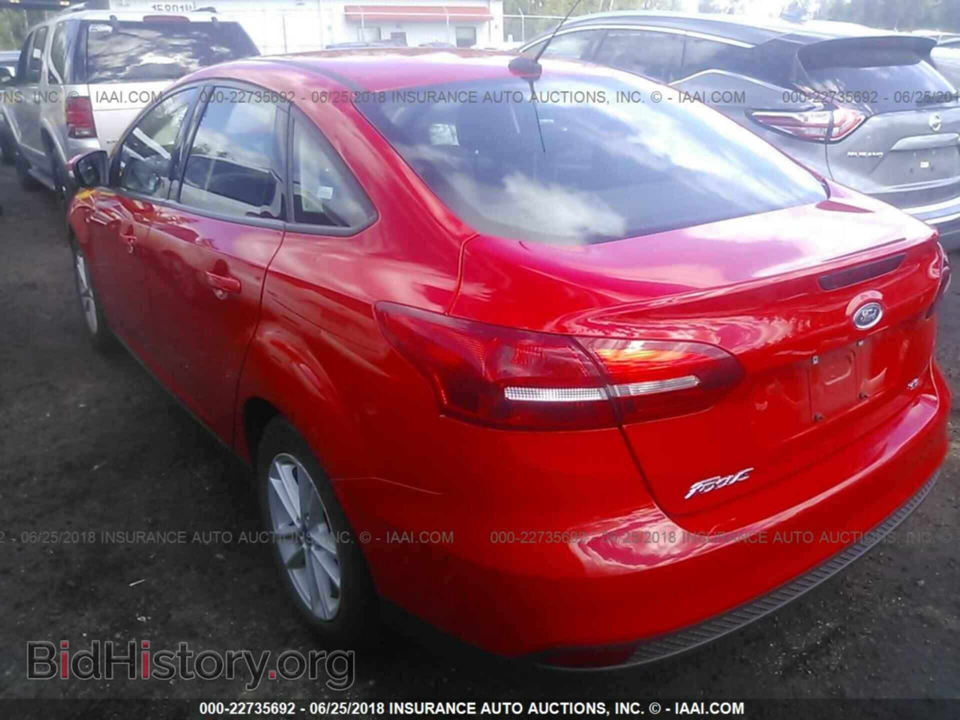2017 Ford Focus - VIN: 1FADP3F2XHL223895 - Photo 3