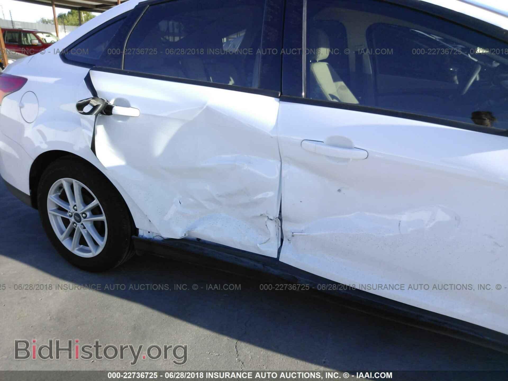 2017 Ford Focus - VIN: 1FADP3F23HL332442 - Photo 6