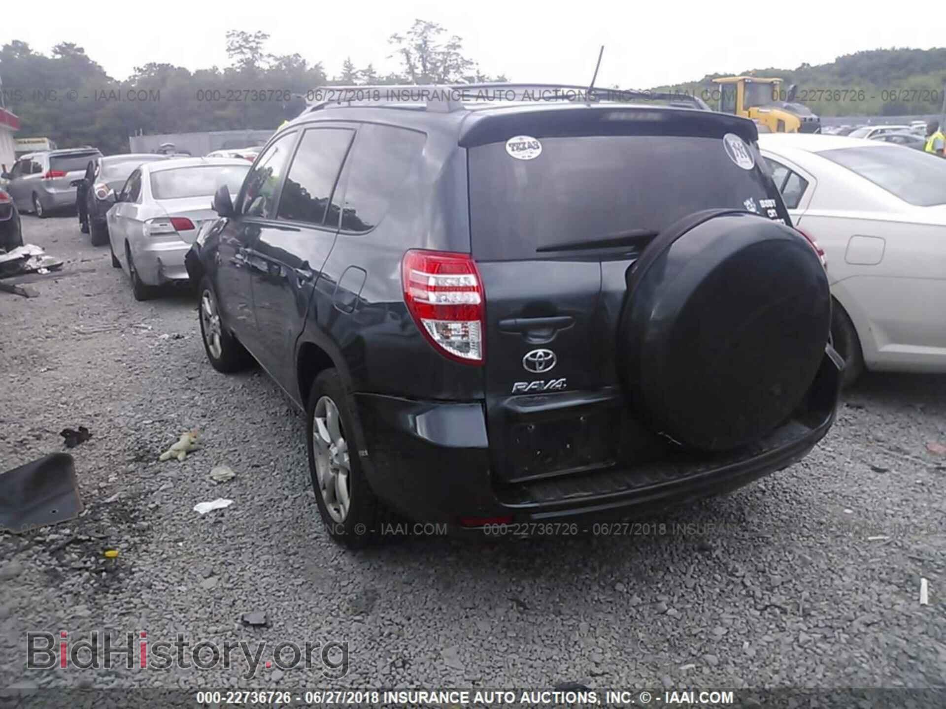 2011 Toyota Rav4 - VIN: 2T3BF4DV8BW115710 - Фото 3