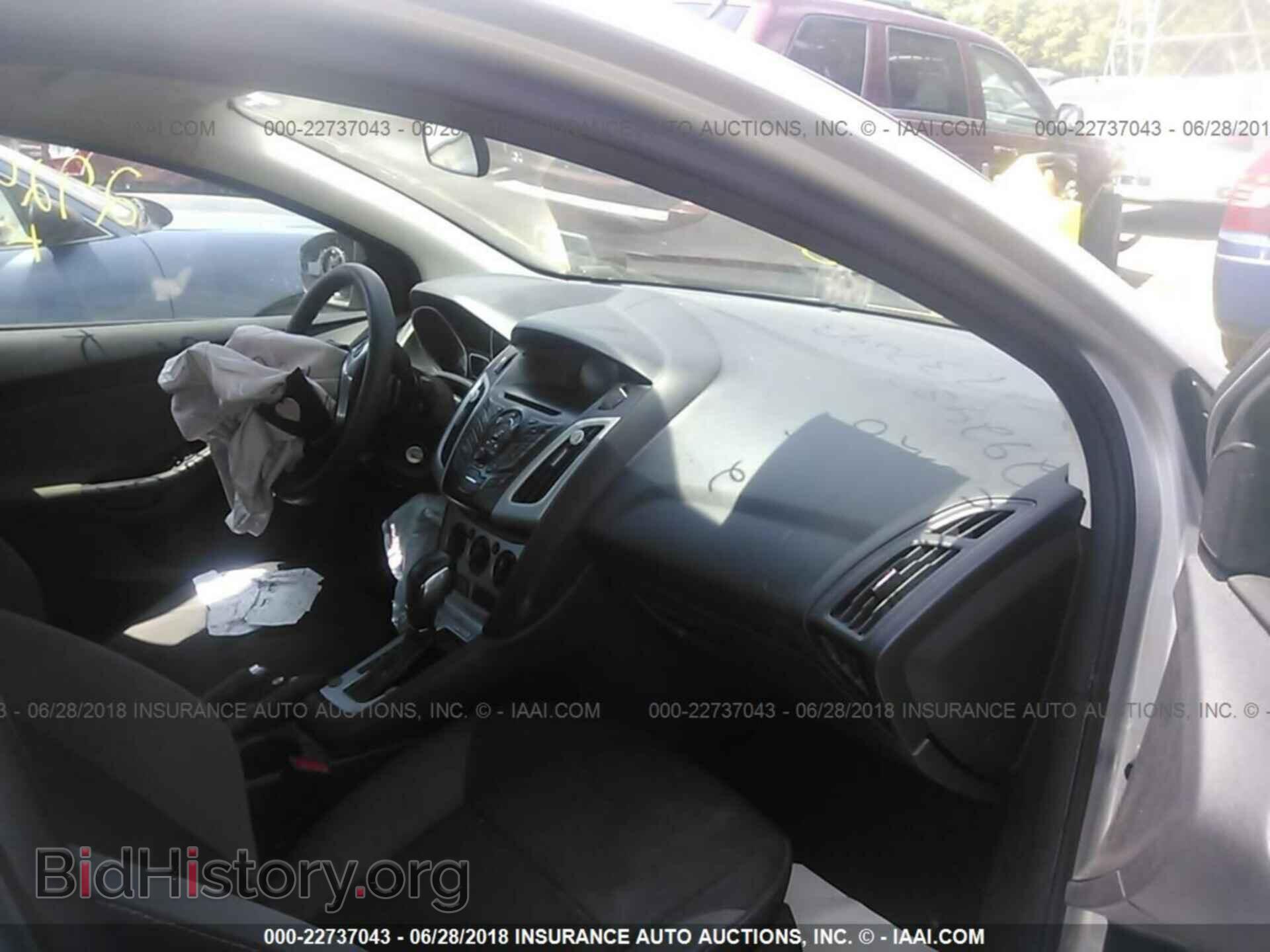 2013 Ford Focus - VIN: 1FADP3F2XDL292452 - Photo 5