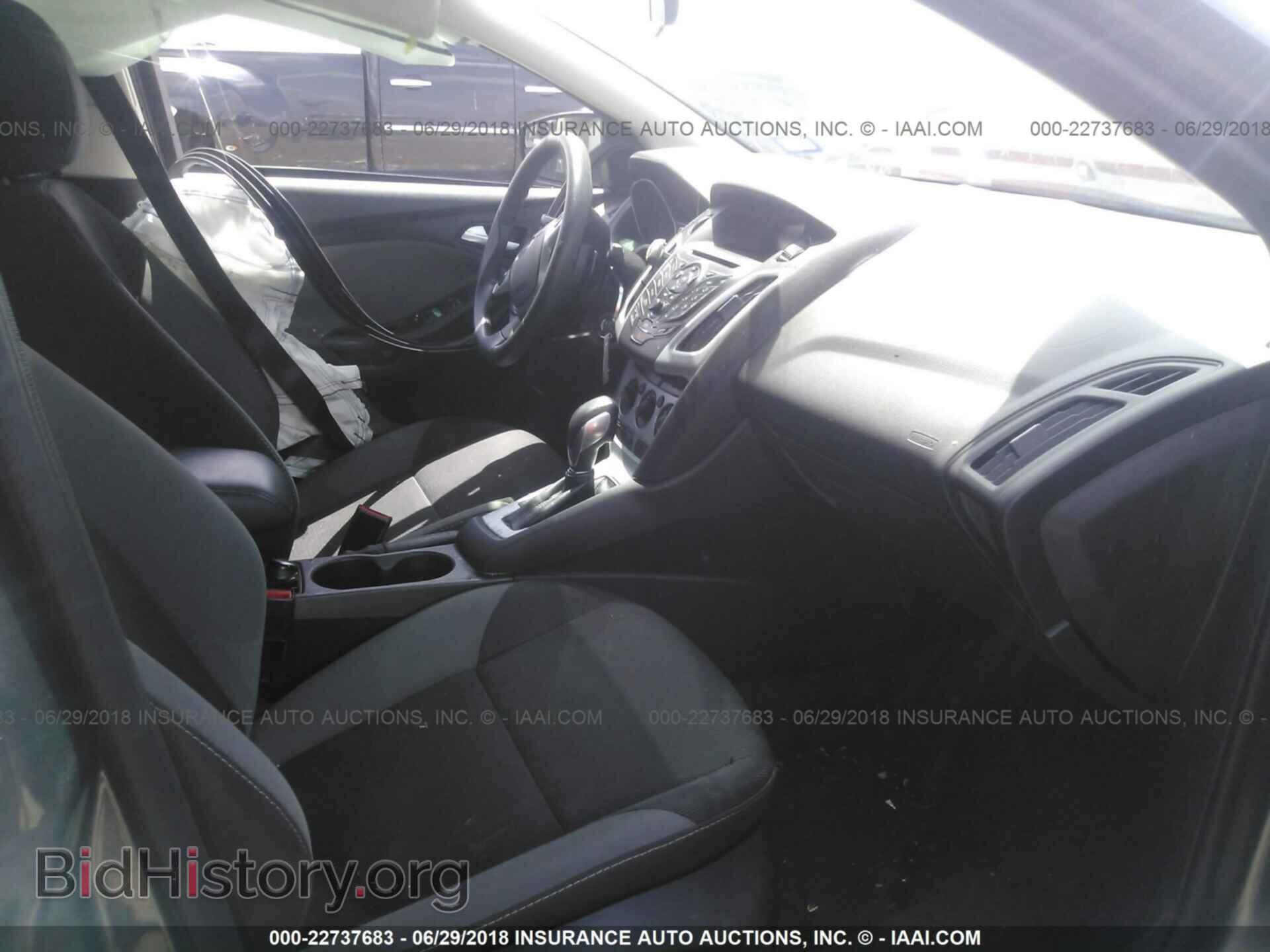 2013 Ford Focus - VIN: 1FADP3F28DL354818 - Photo 5