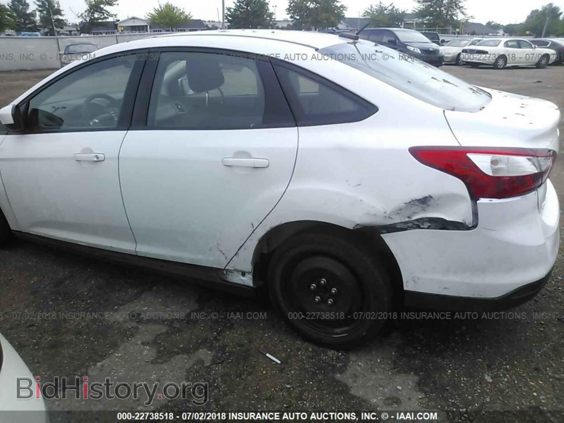 2012 Ford Focus - VIN: 1FAHP3F22CL211587 - Photo 6